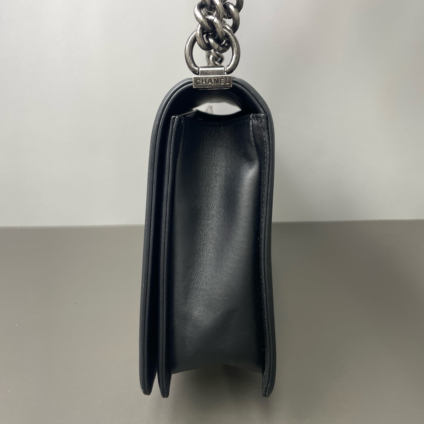 Chanel - Other - Leather - Black - (medium)