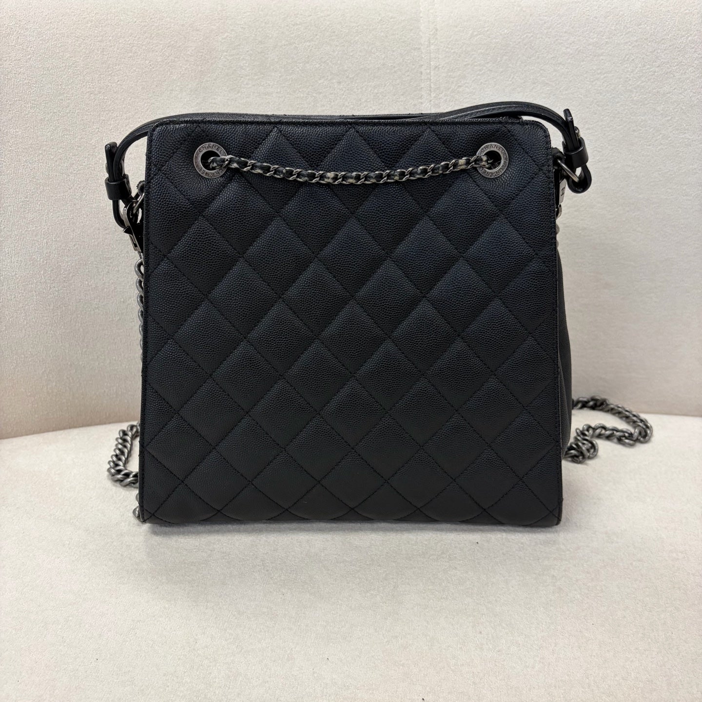 Chanel - Other - Leather - Black - (medium)