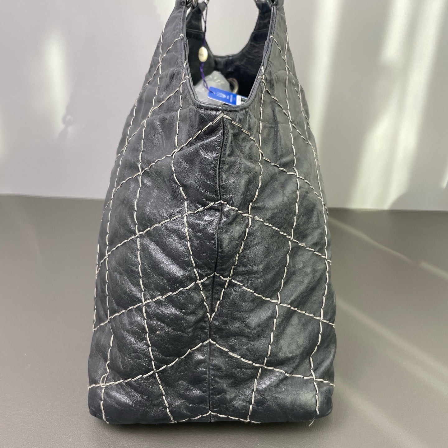 Chanel - Other - Leather - Black - (Medium)