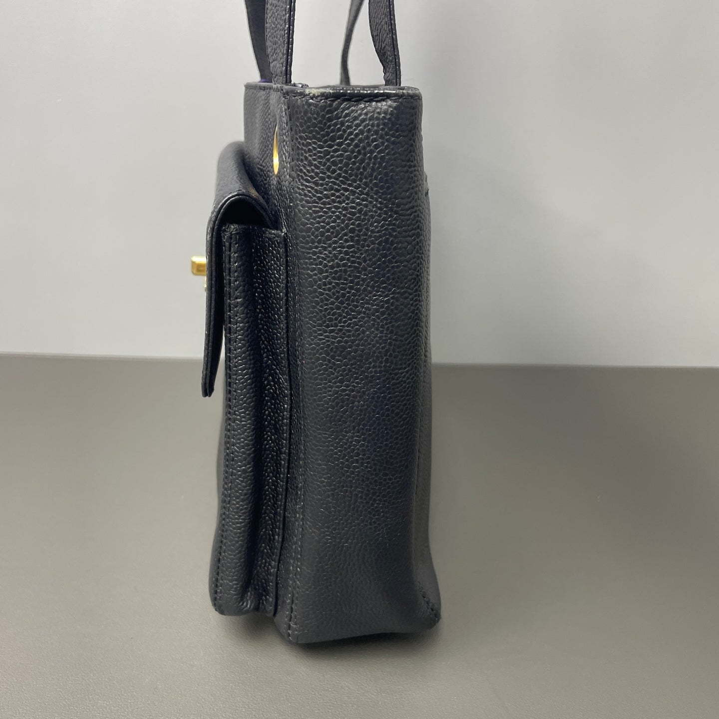 Chanel - Other - Leather - Black - (medium)