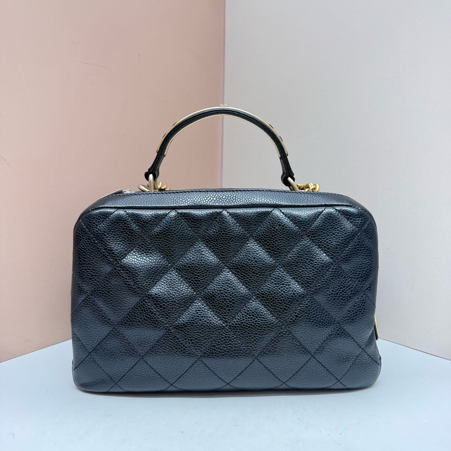 Chanel - Other - Leather - Black - (medium)