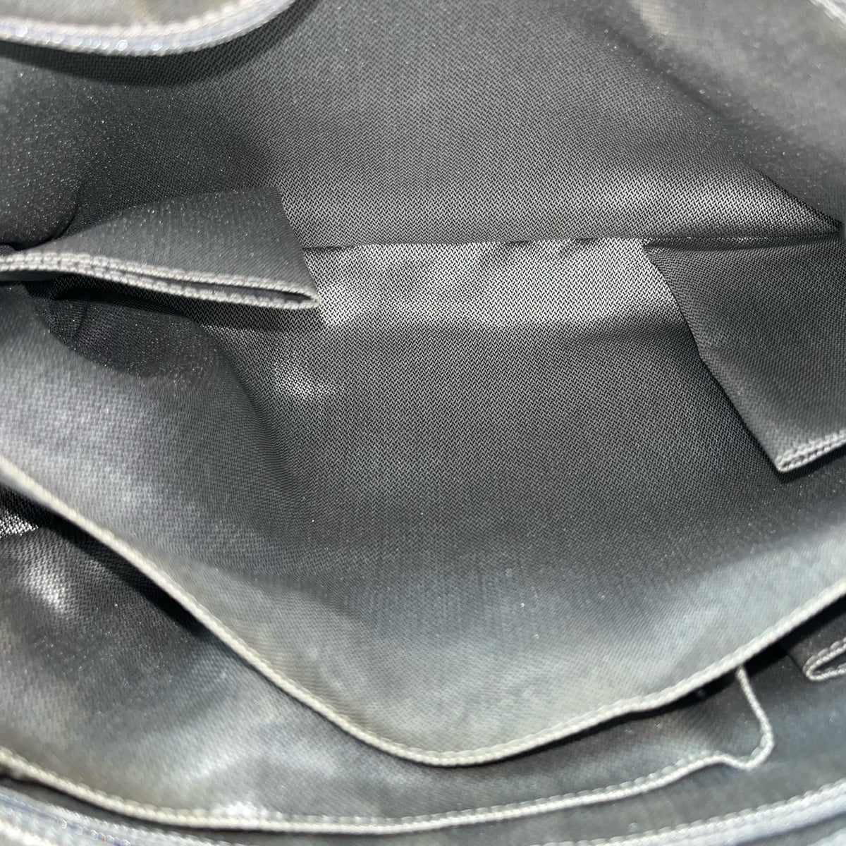Chanel - Other - Leather - Black - (Medium)