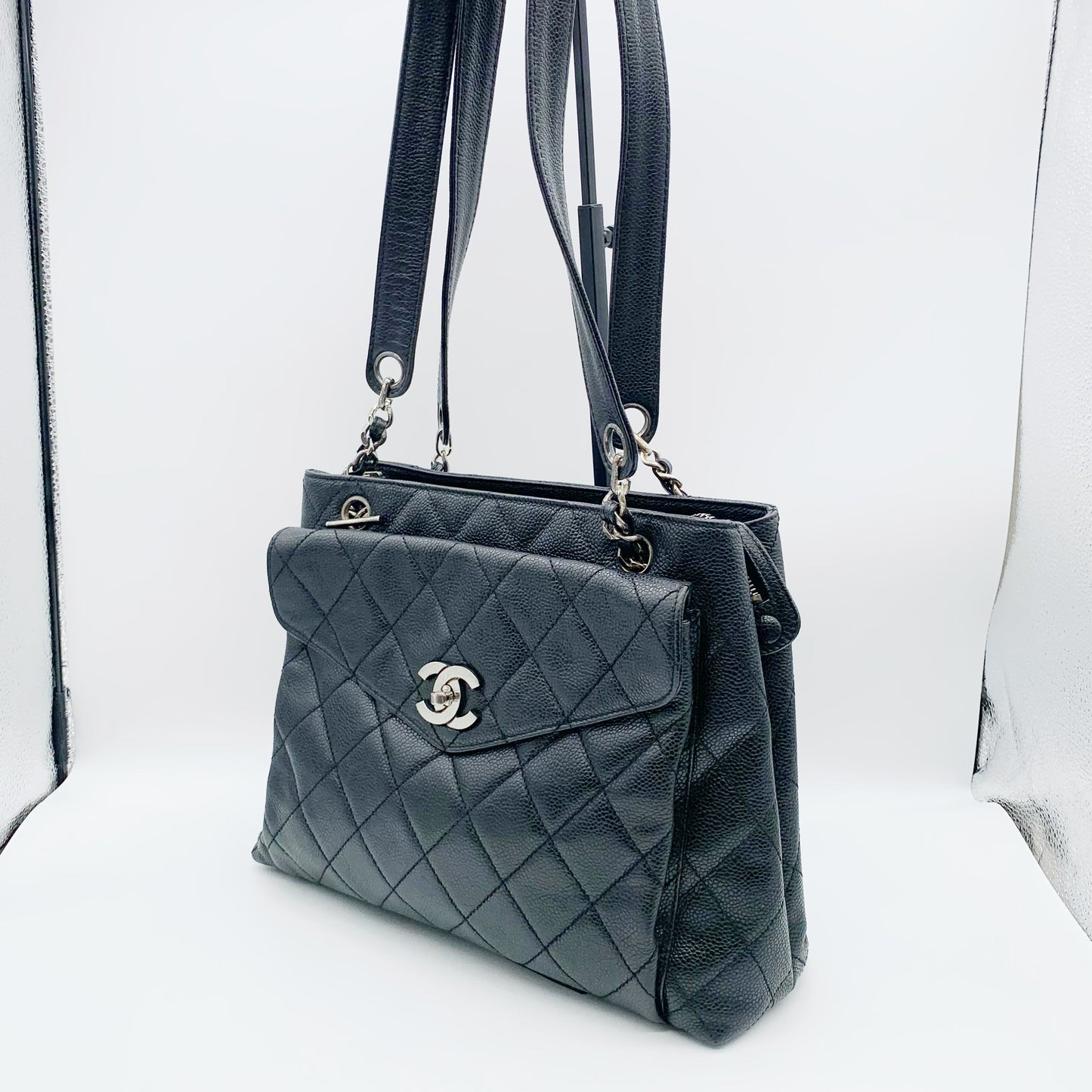 Chanel - Other - Leather - Black - (medium)