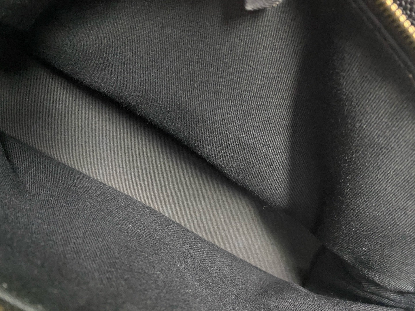 Chanel - Other - Leather - Black - (medium)