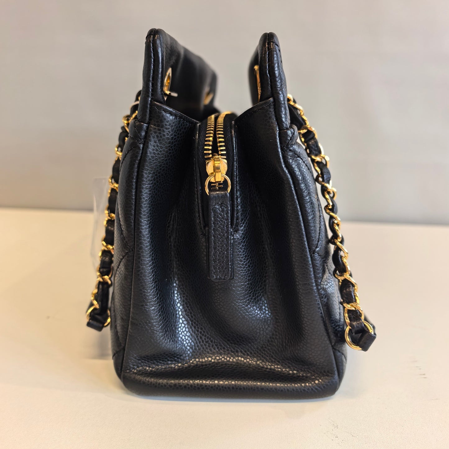 Chanel - Other - Leather - Black - (medium)