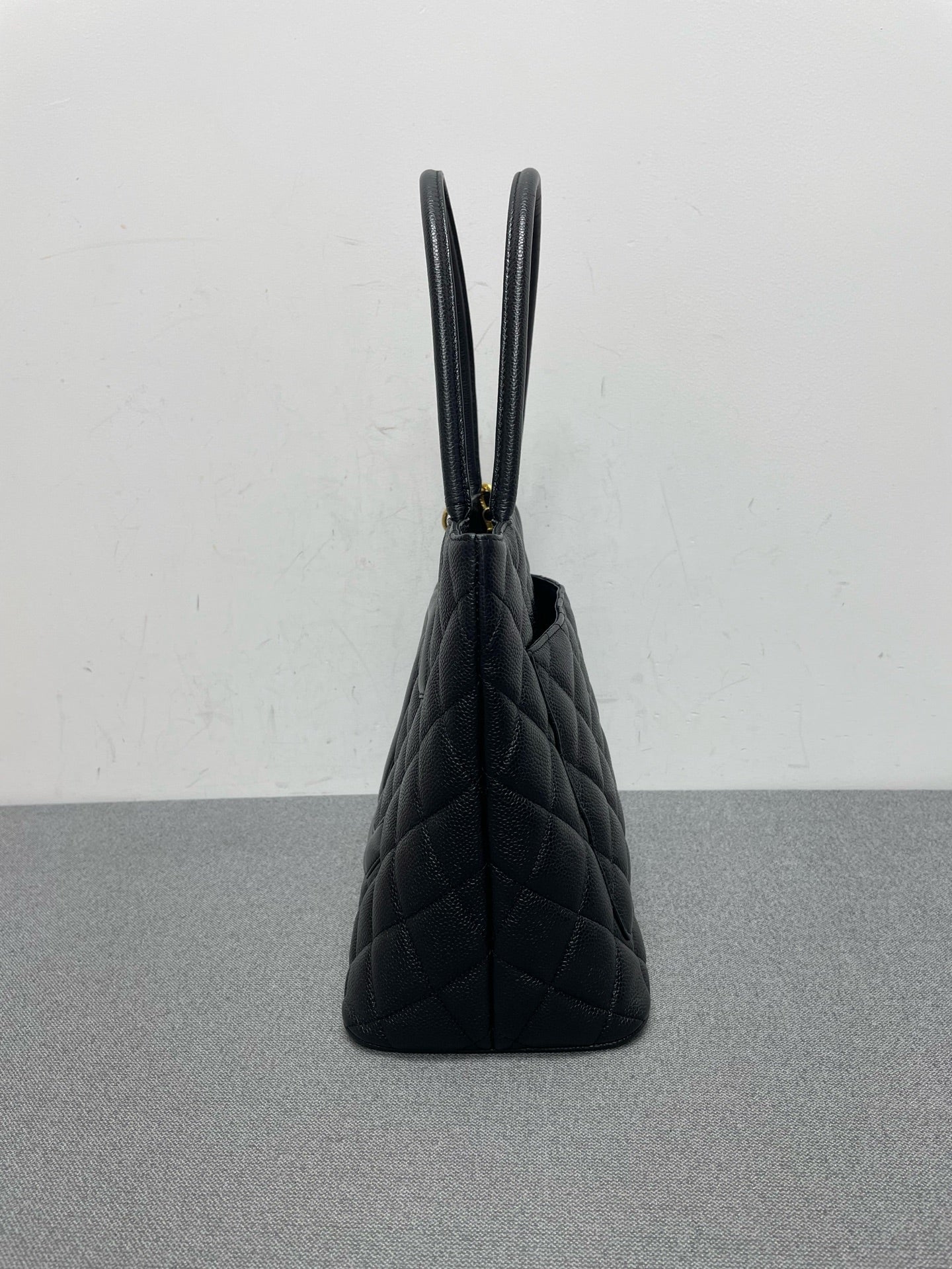 Chanel - Other - Leather - Black - (medium)