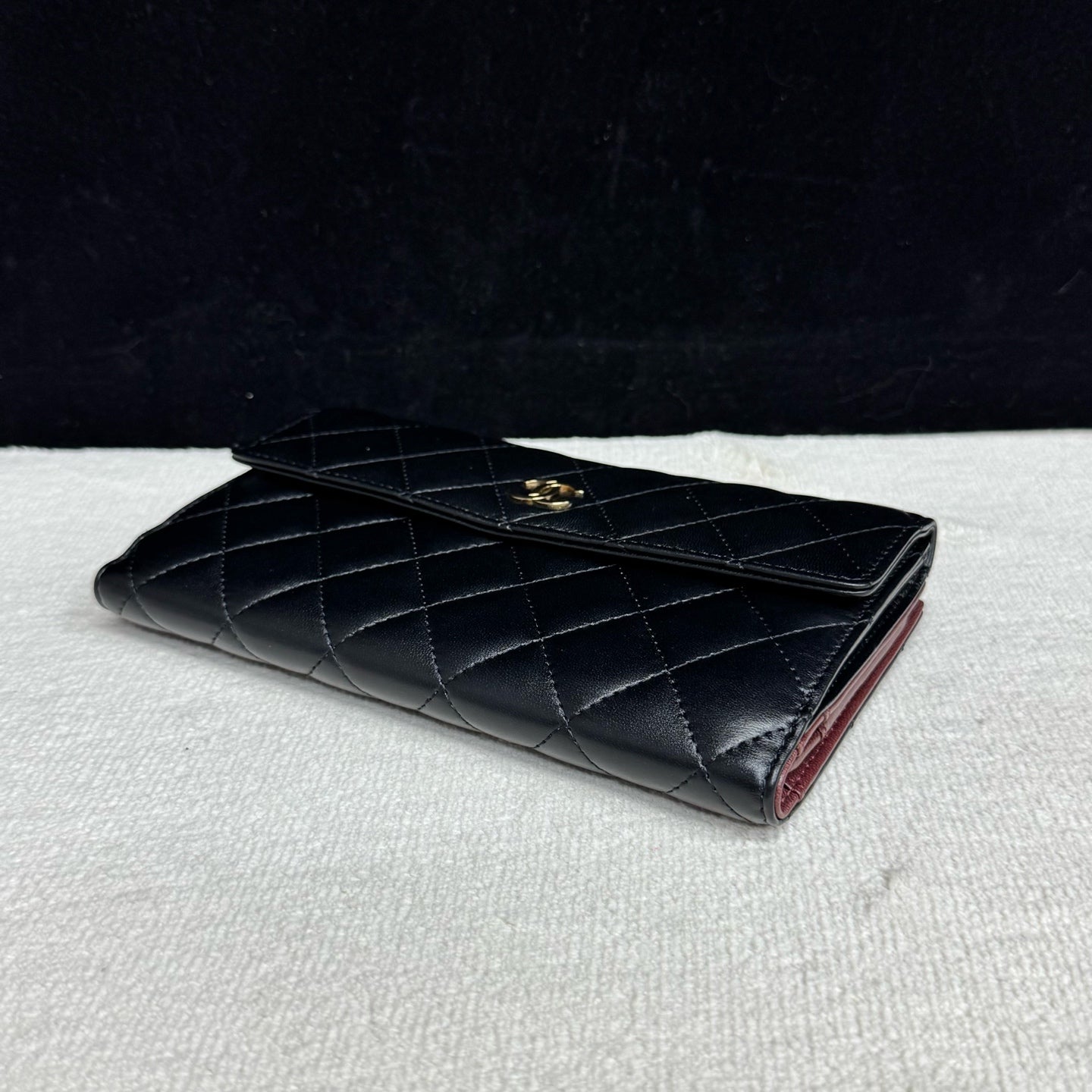 Chanel - Other - Leather - Black - (medium)