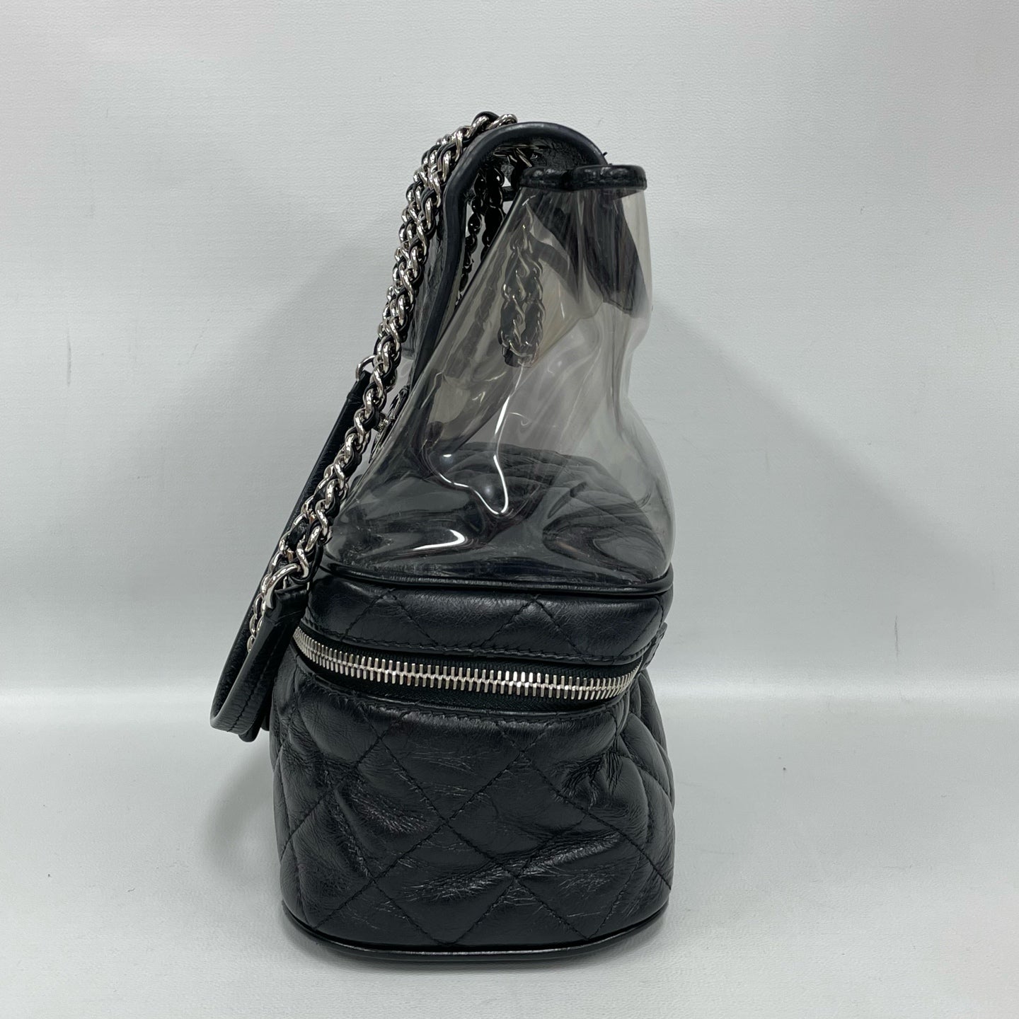 Chanel - Other - Leather - Black - (medium)