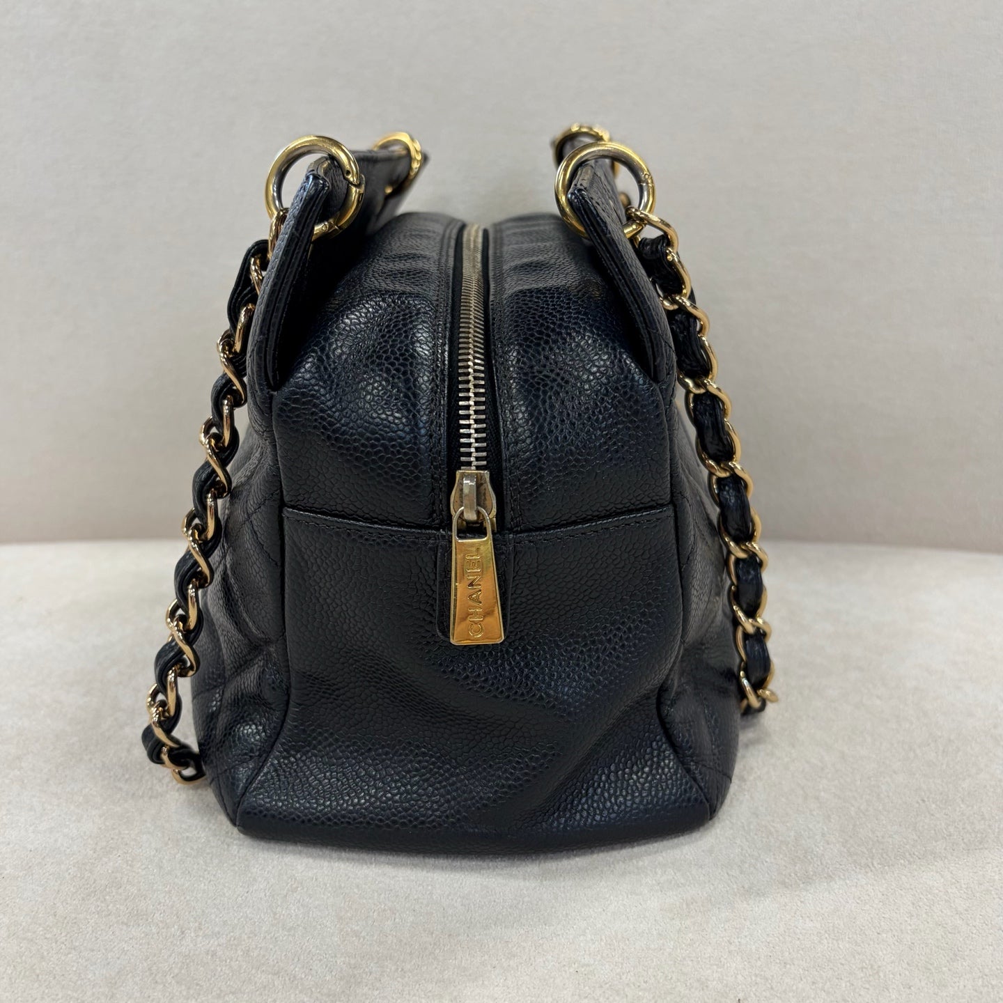 Chanel - Other - Leather - Black - (medium)