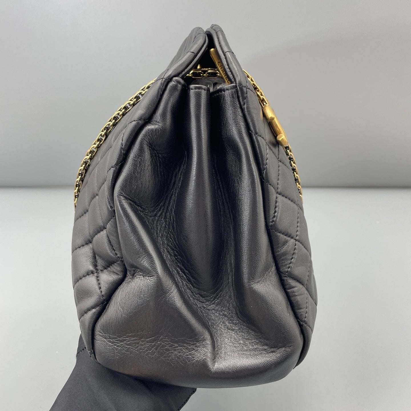 Chanel - Other - Leather - Black - (medium)