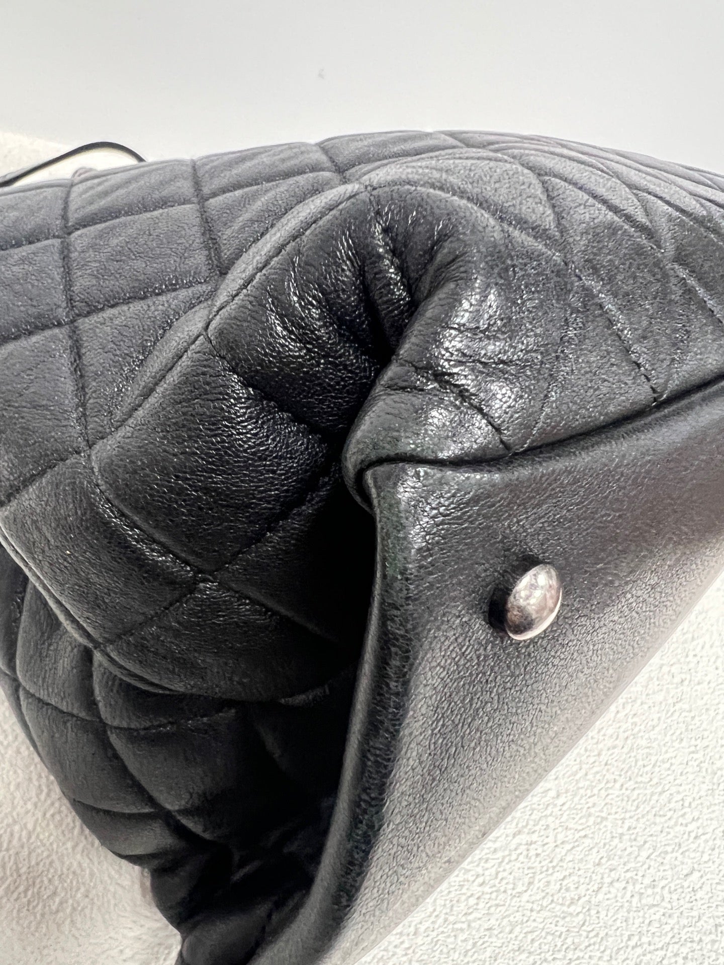 Chanel - Other - Leather - Black - (medium)
