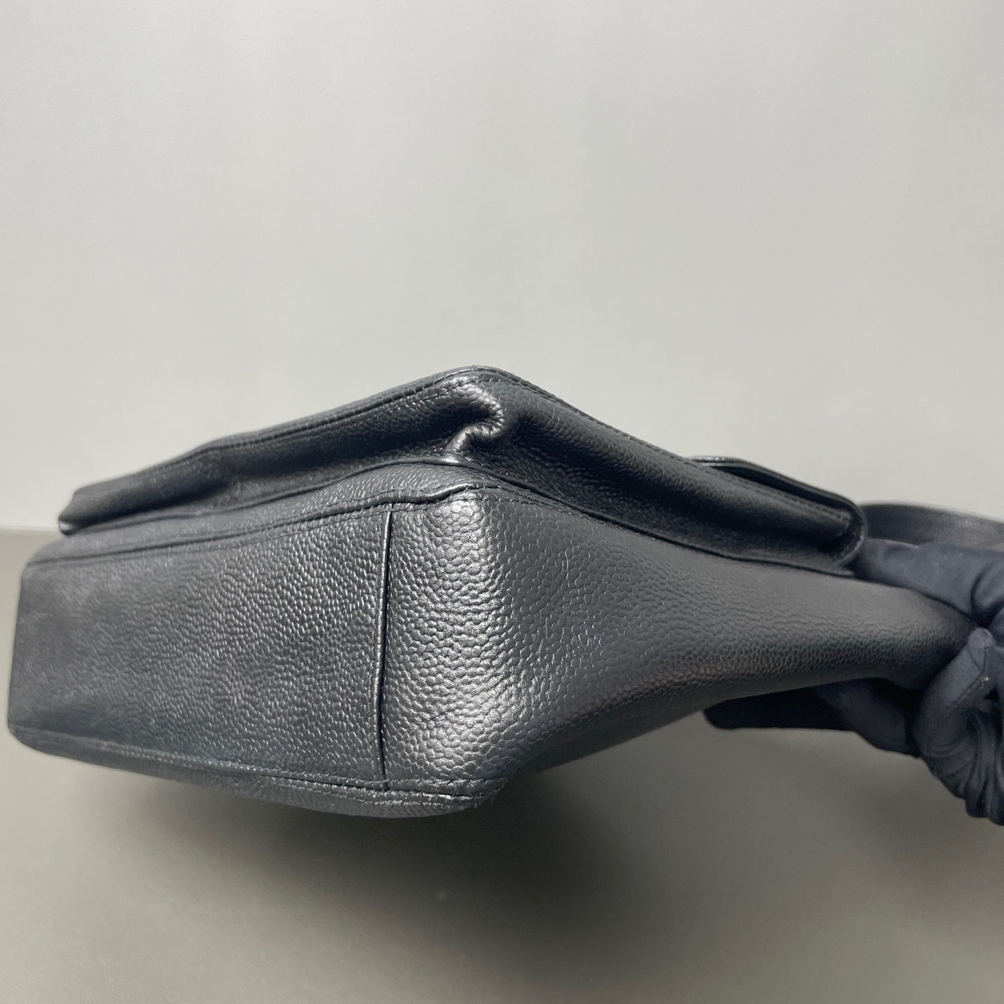 Chanel - Other - Leather - Black - (medium)