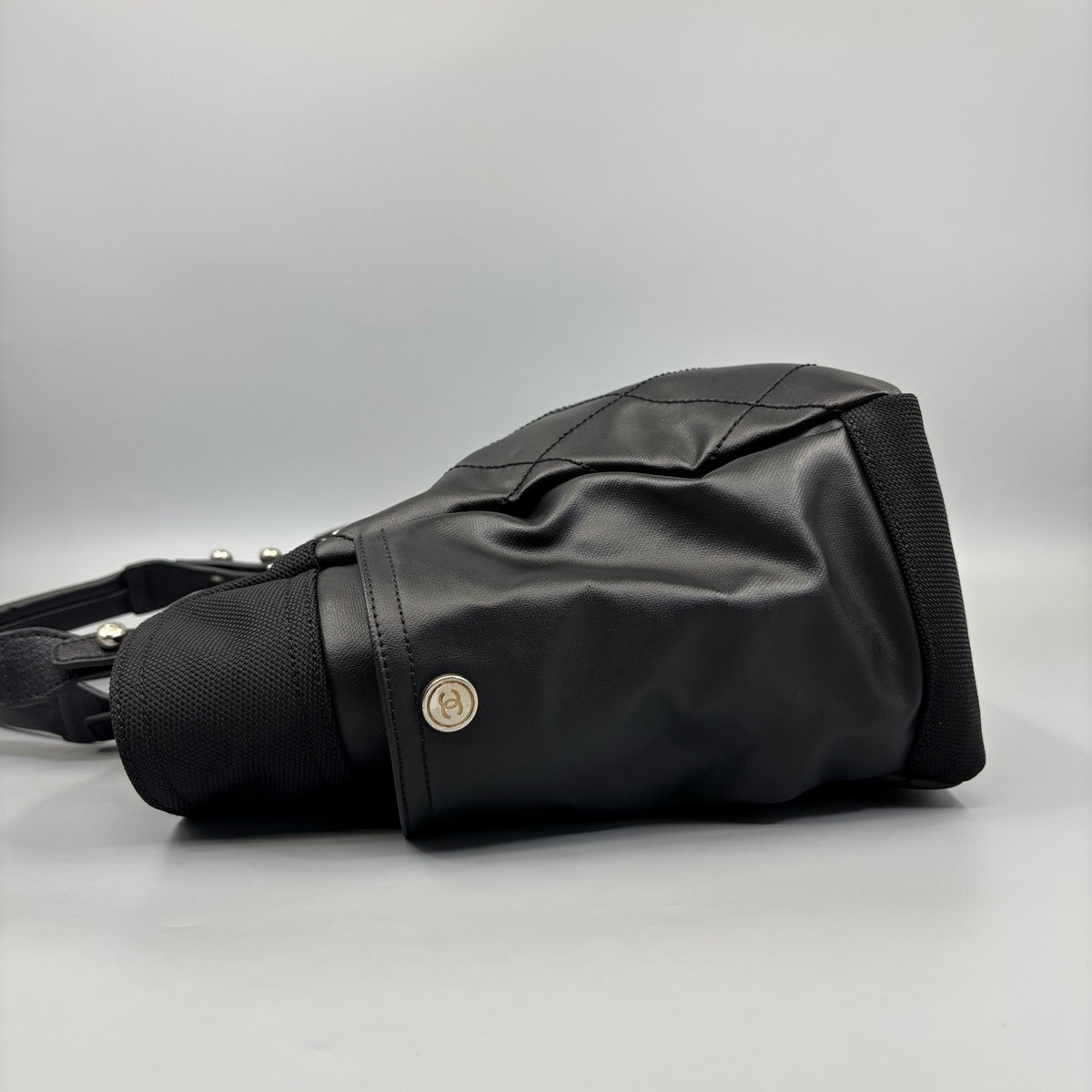Chanel - Other - Leather - Black - (medium)