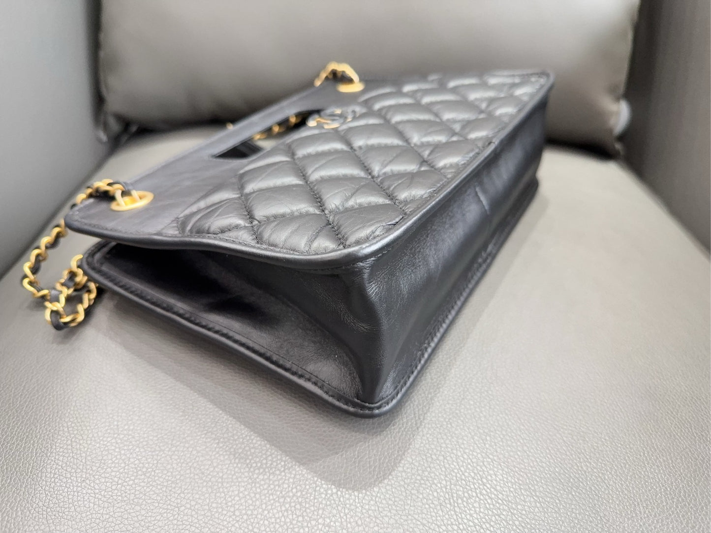 Chanel - Other - Leather - Black - (medium)