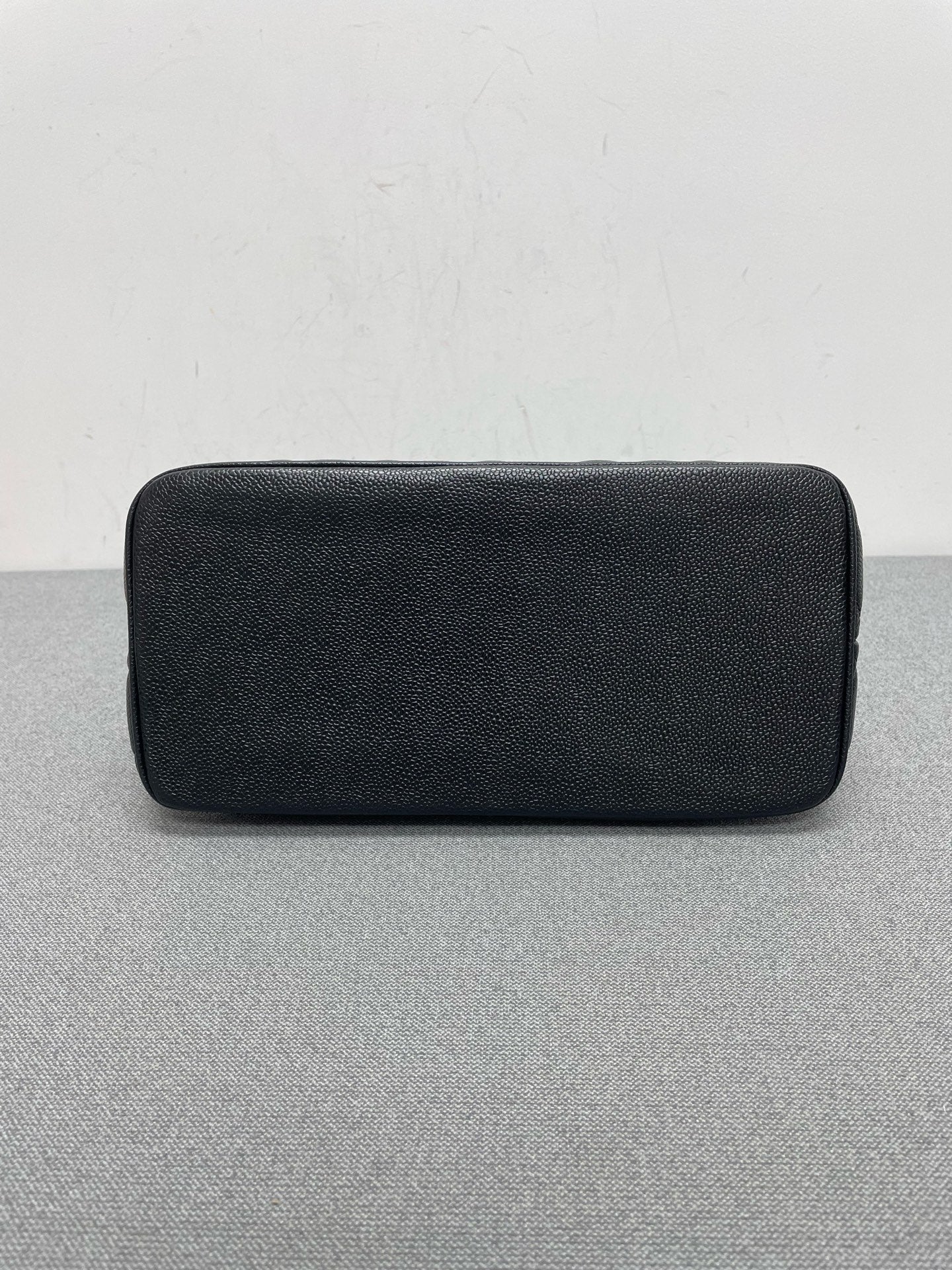 Chanel - Other - Leather - Black - (medium)