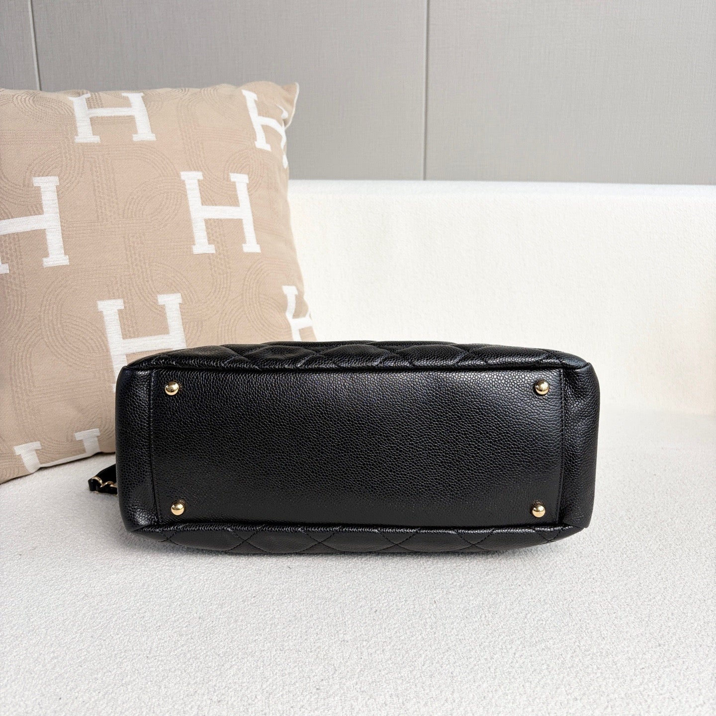 Chanel - Other - Leather - Black - (medium)
