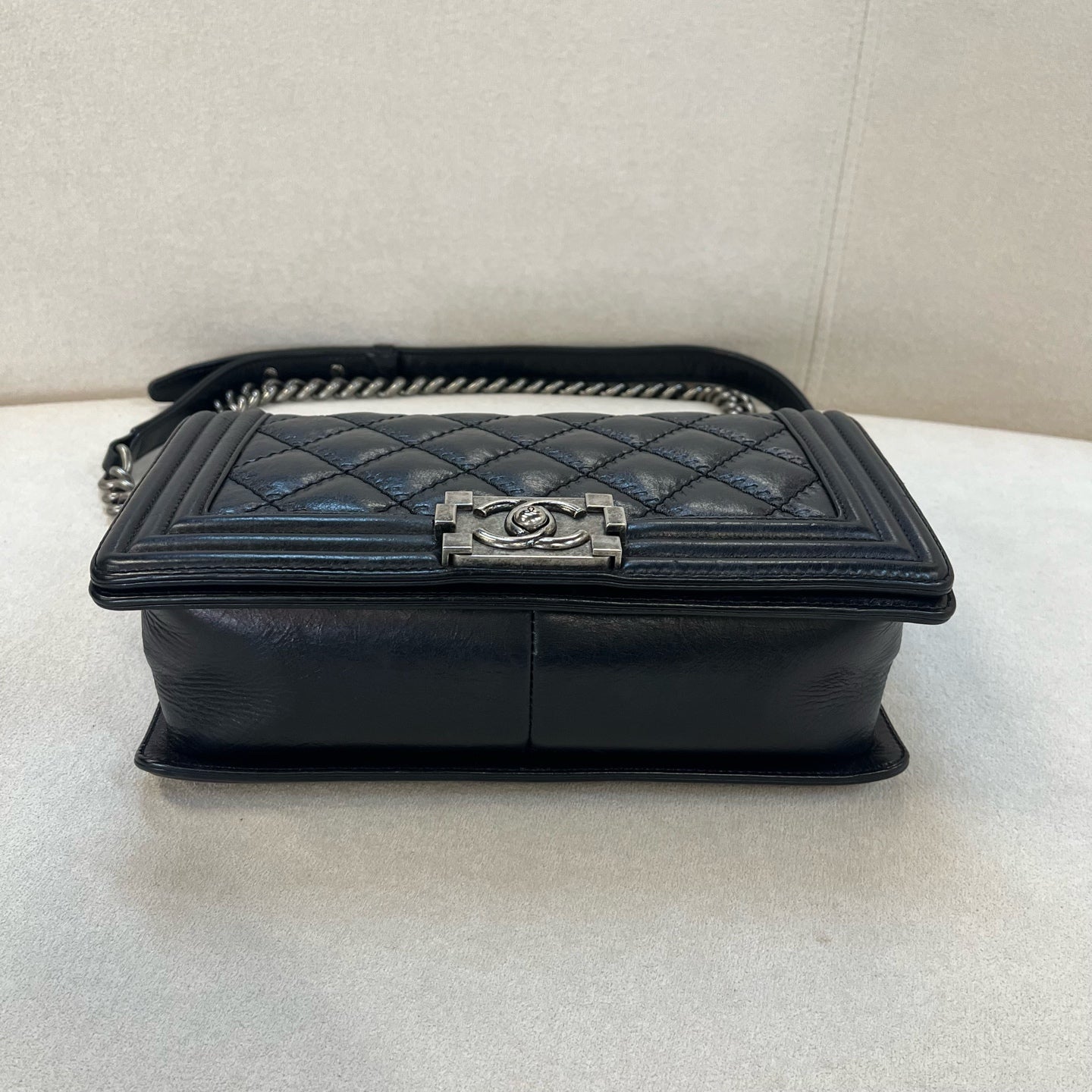 Chanel - Other - Leather - Black - (medium)