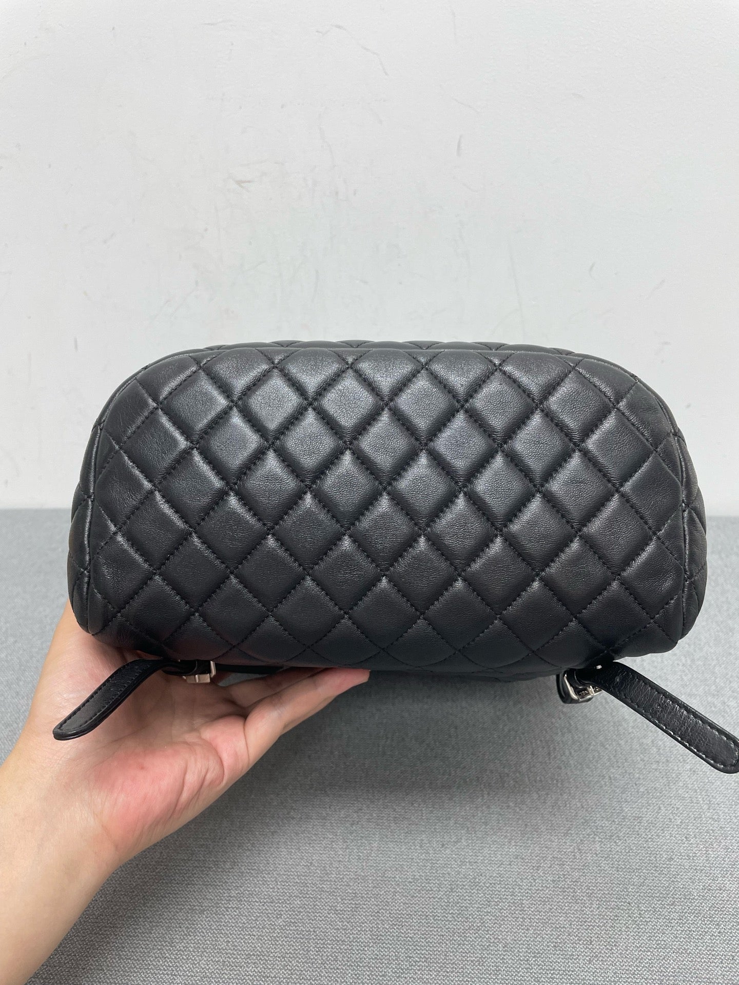 Chanel - Other - Leather - Black - (medium)