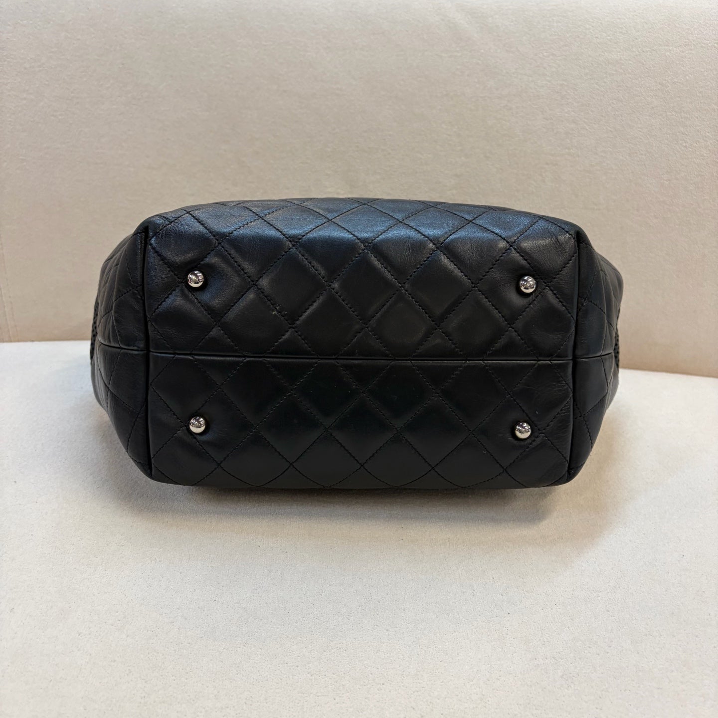 Chanel - Other - Leather - Black - (medium)