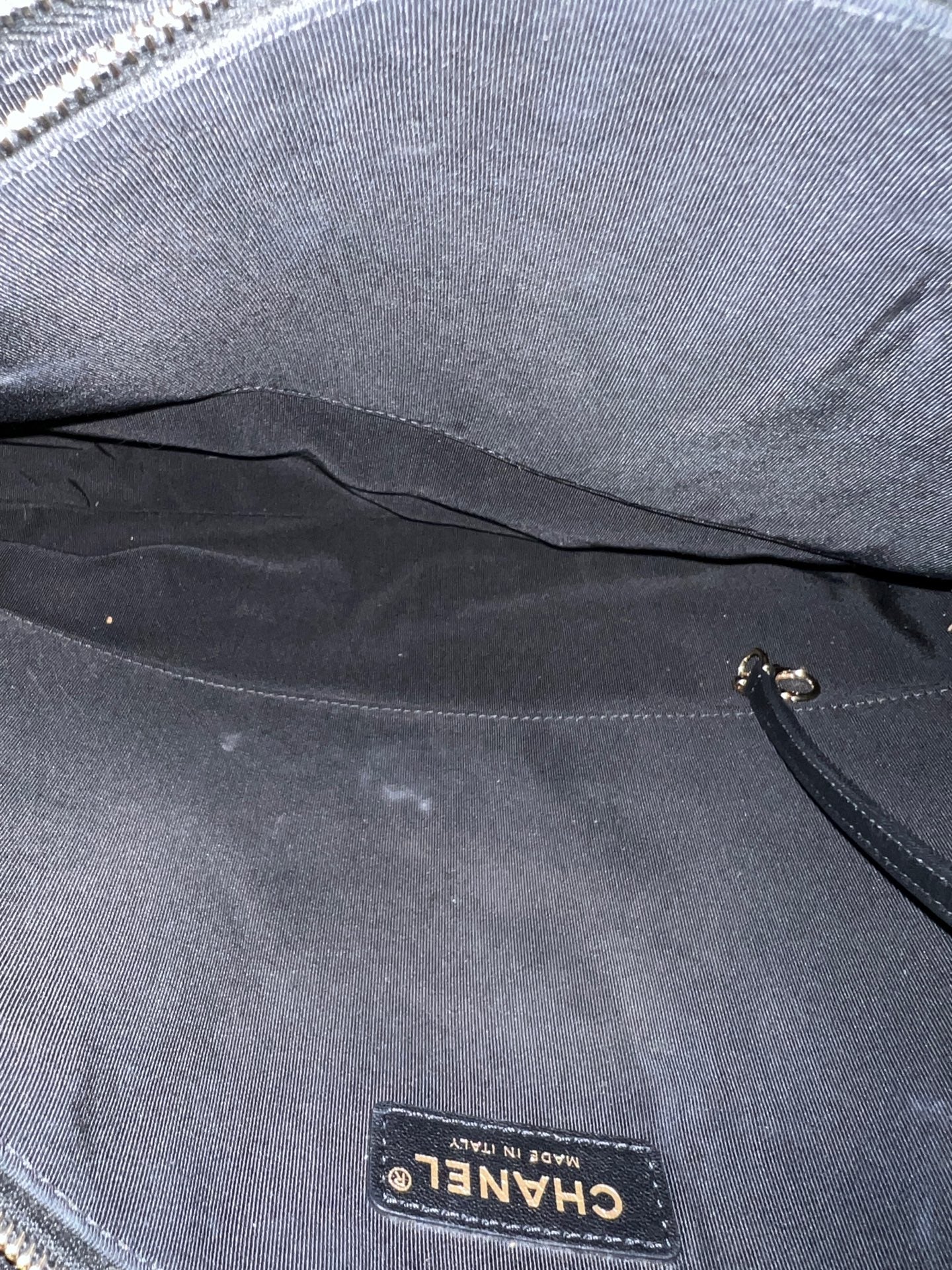 Chanel - Other - Leather - Black - (medium)