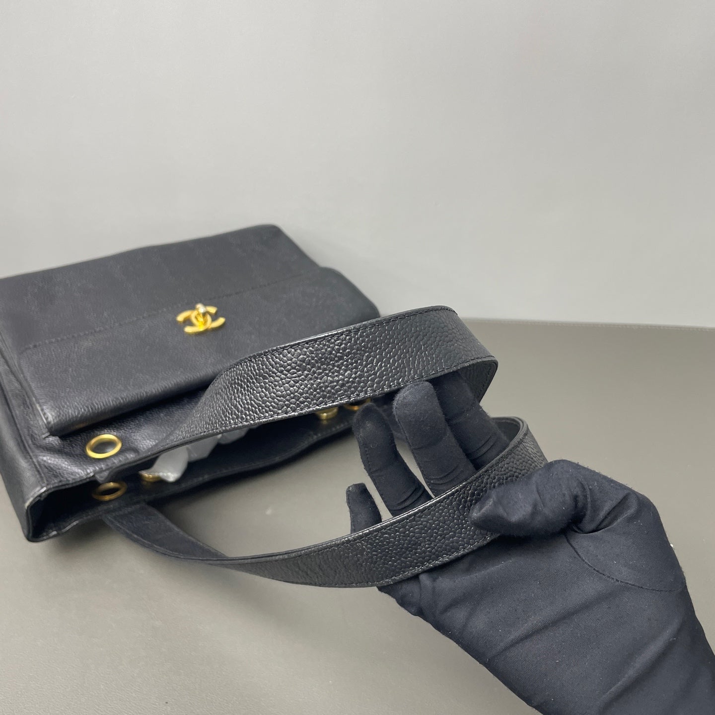 Chanel - Other - Leather - Black - (medium)