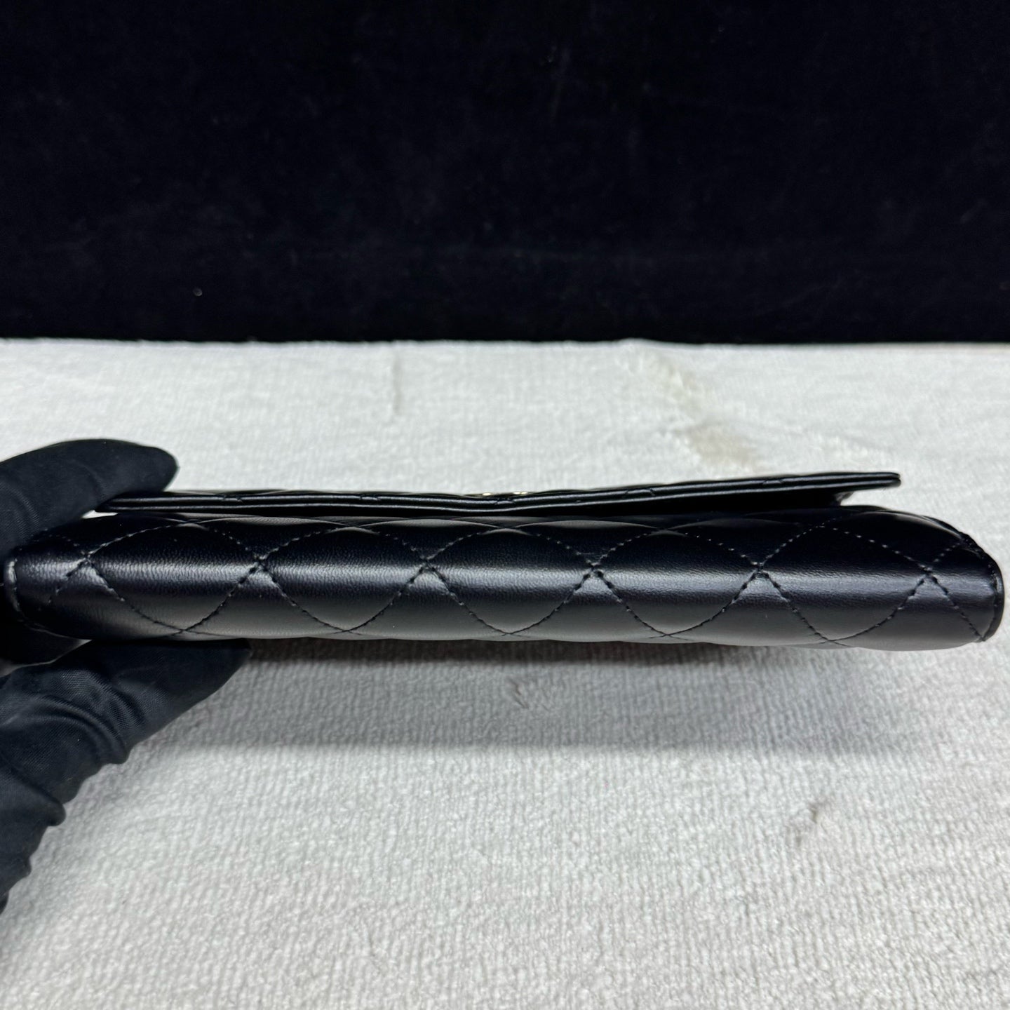 Chanel - Other - Leather - Black - (medium)