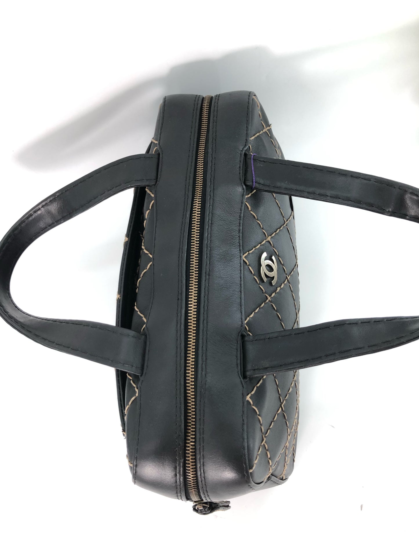 Chanel - Other - Leather - Black - (medium)