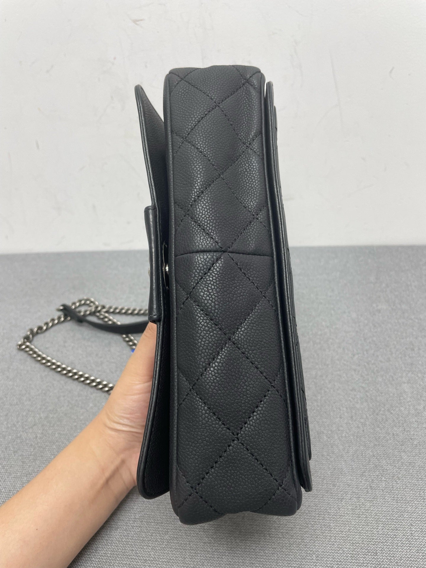 Chanel - Other - Leather - Black - (medium)