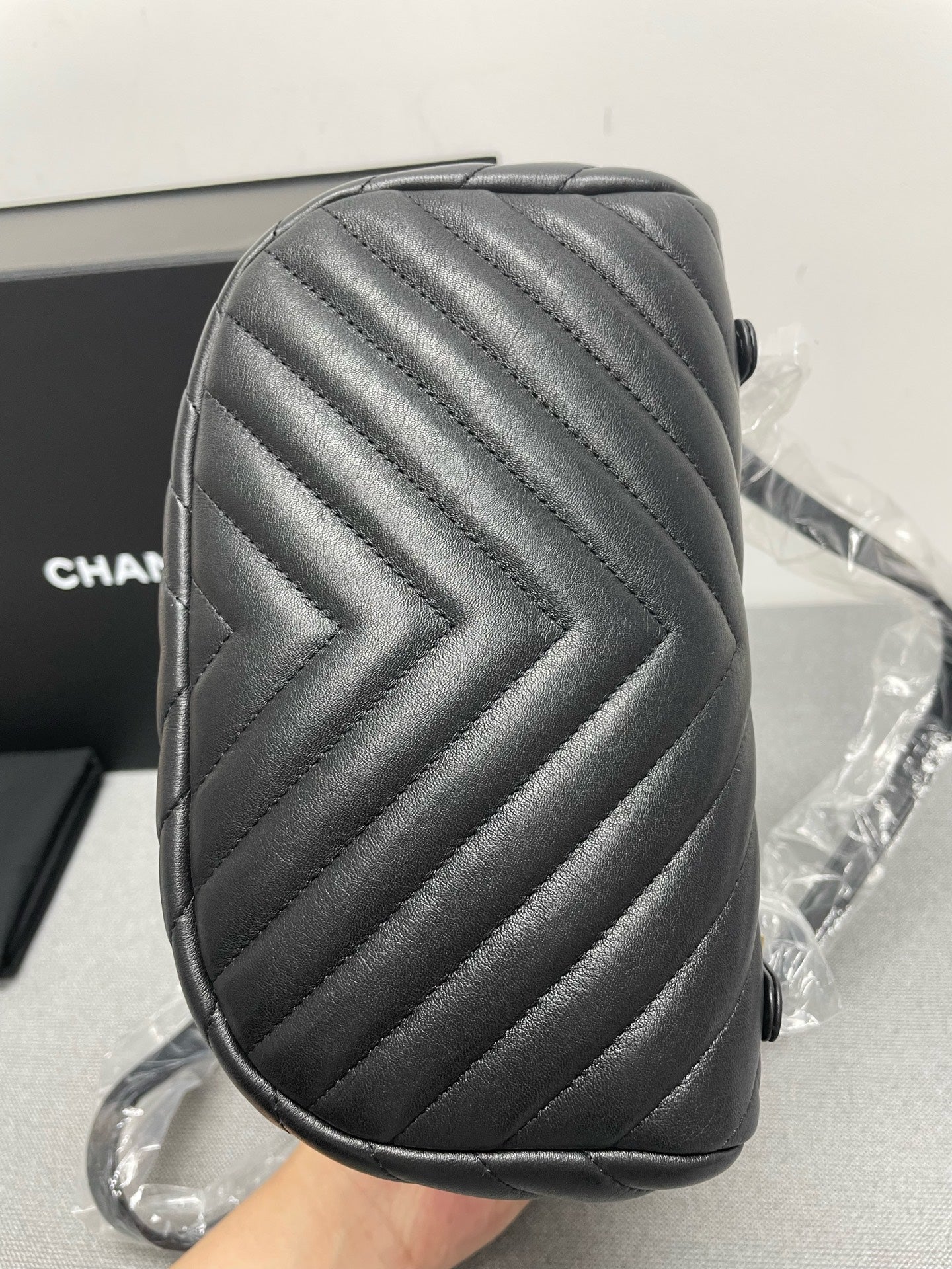 Chanel - Other - Leather - Black - (medium)