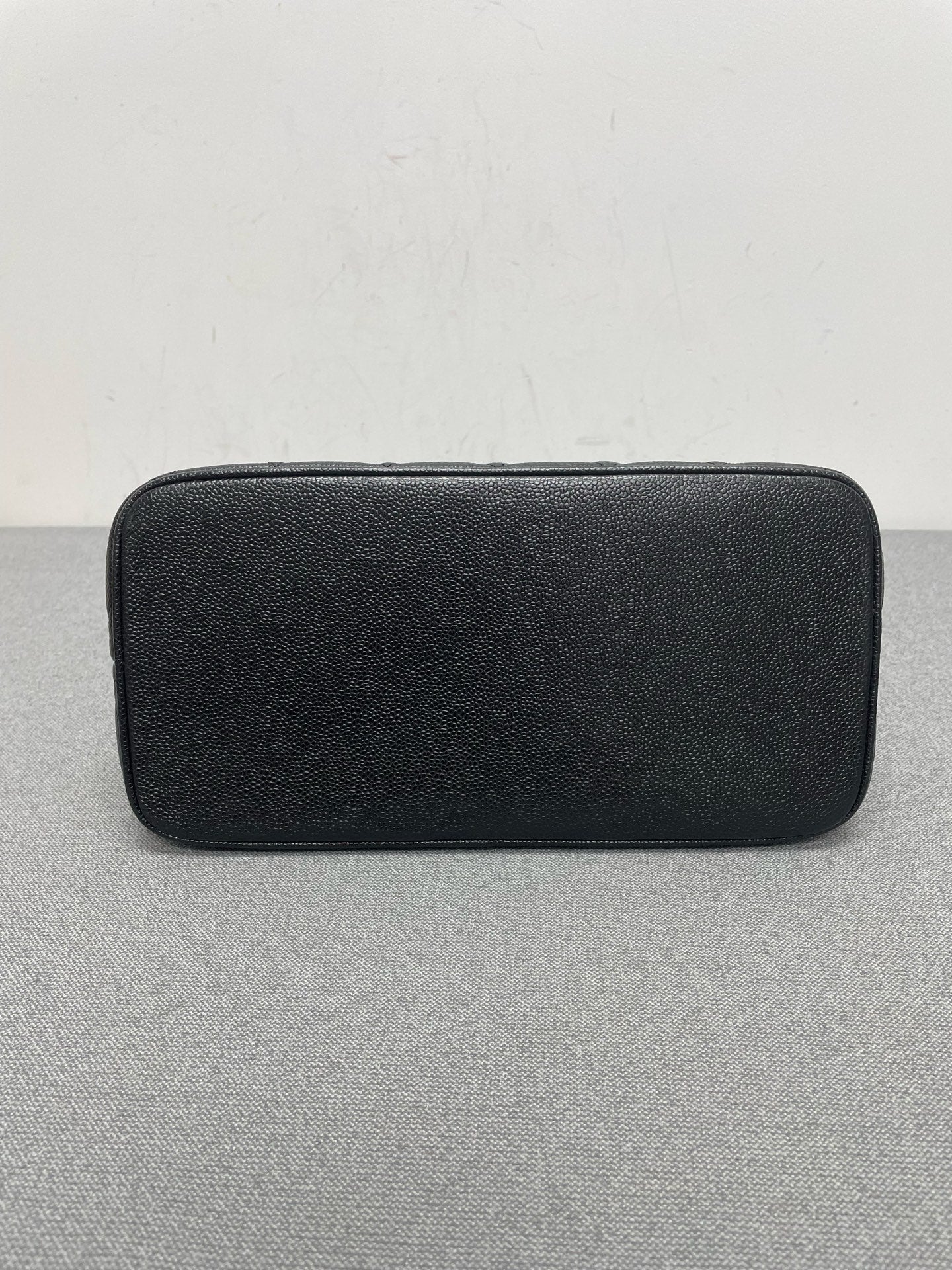 Chanel - Other - Leather - Black - (medium)
