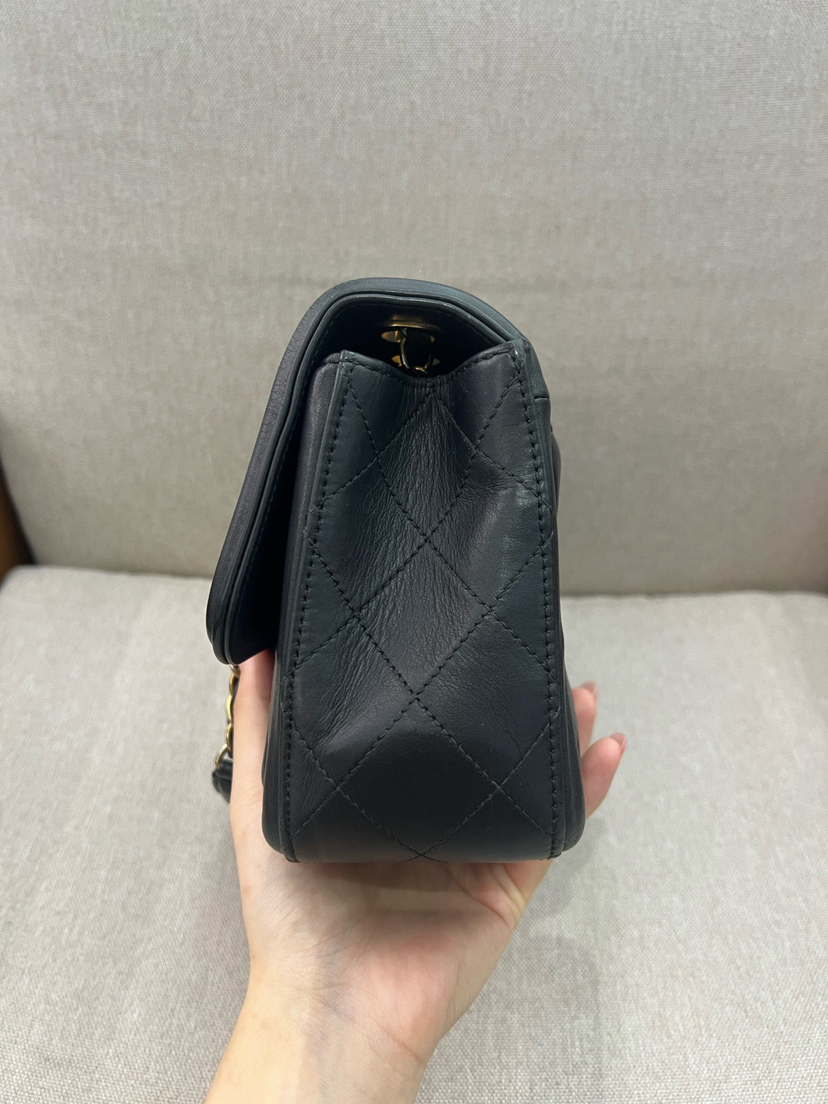Chanel - Other - Leather - Black - (medium)
