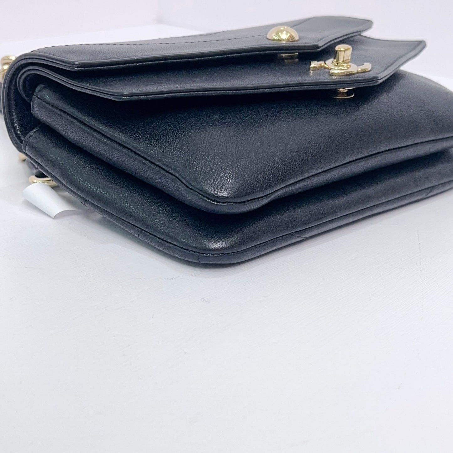 Chanel - Other - Leather - Black - (medium)