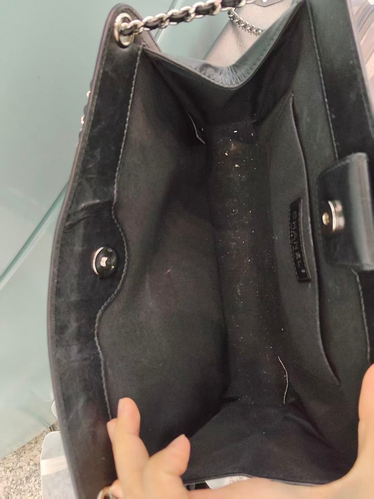 Chanel - Other - Leather - Black - (medium)