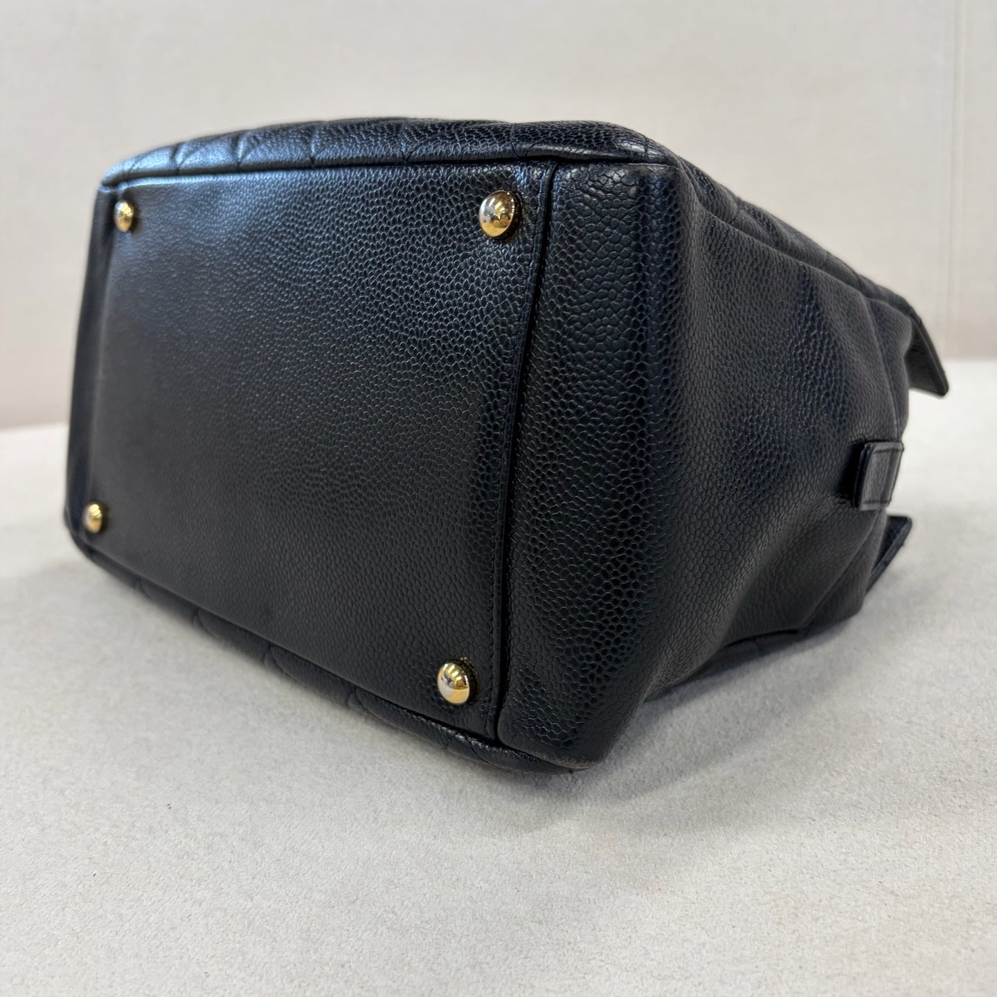 Chanel - Other - Leather - Black - (medium)