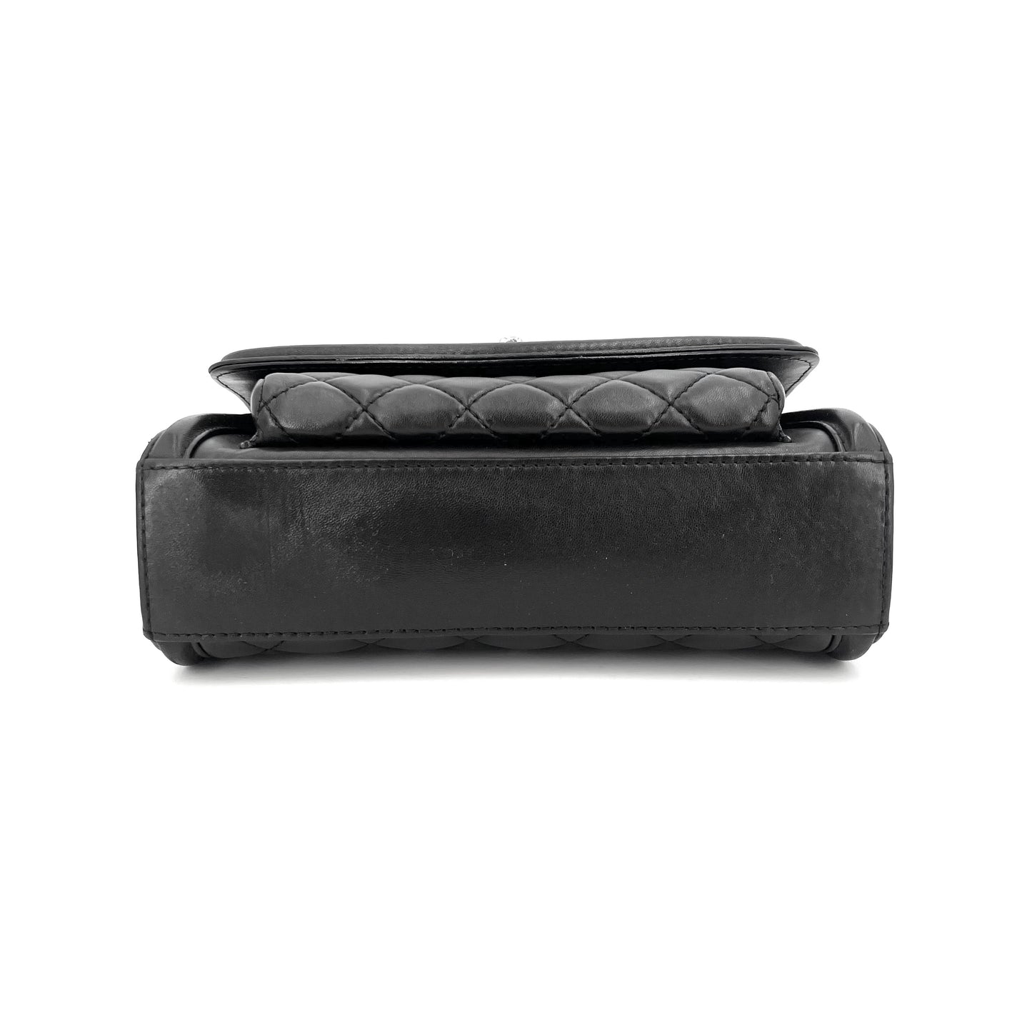 Chanel - Other - Leather - Black - (medium)