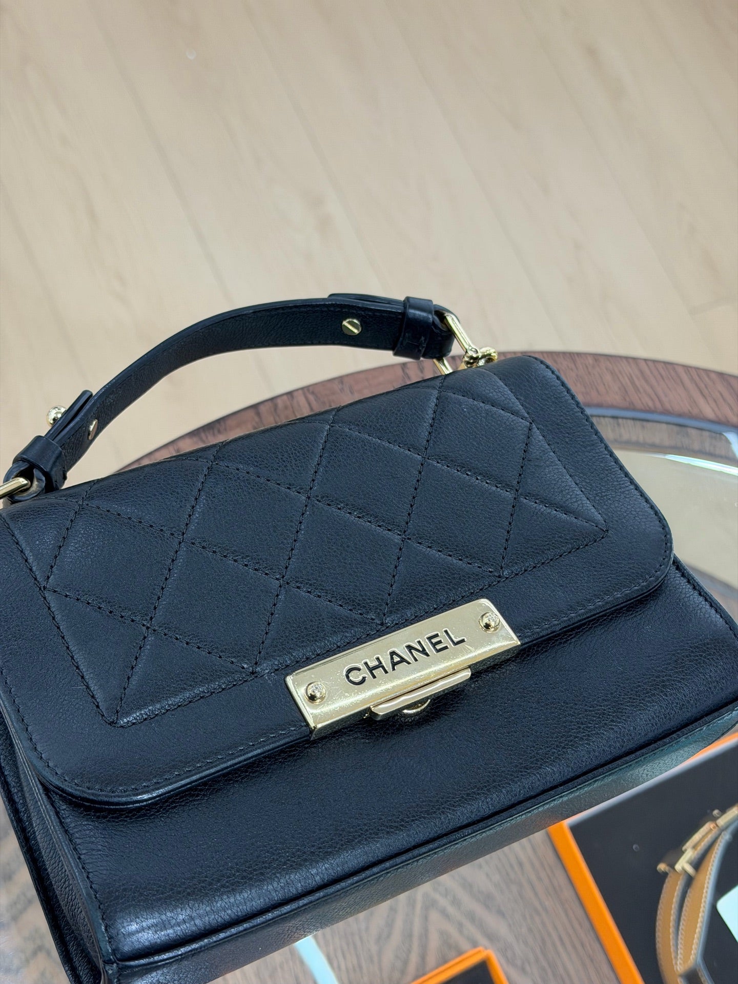 Chanel - Other - Leather - Black - (medium)