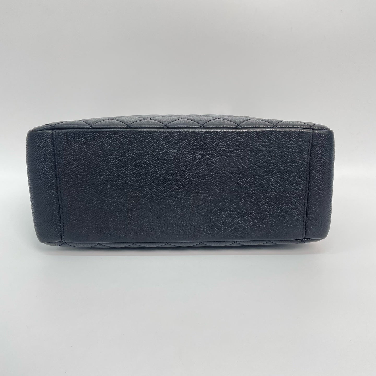 Chanel - Other - Leather - Black - (medium)