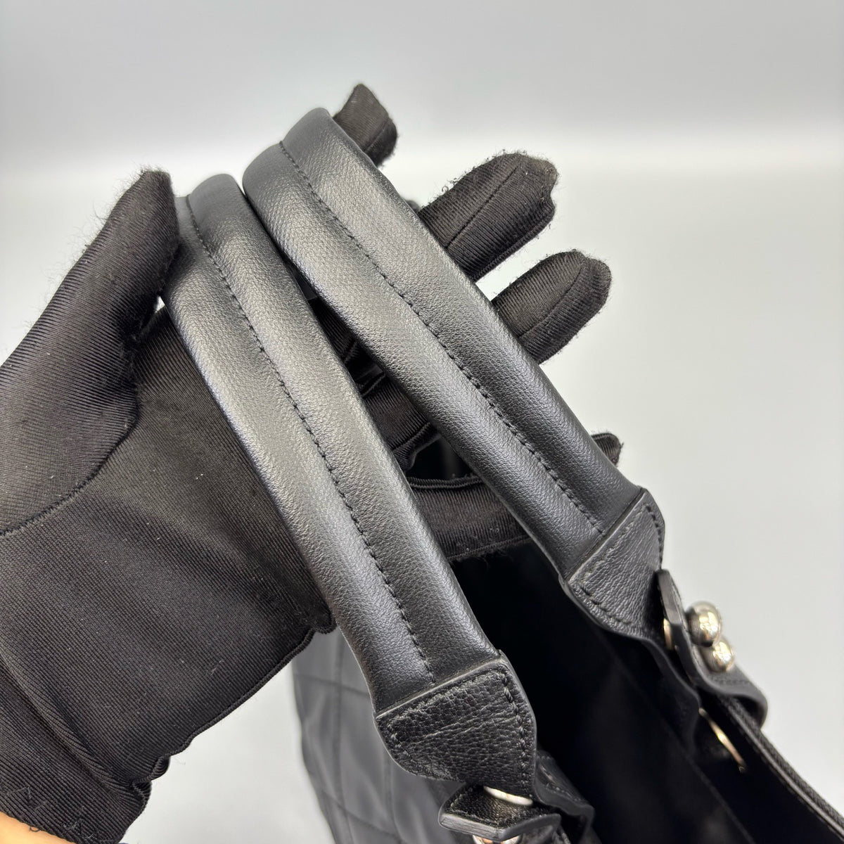 Chanel - Other - Leather - Black - (medium)
