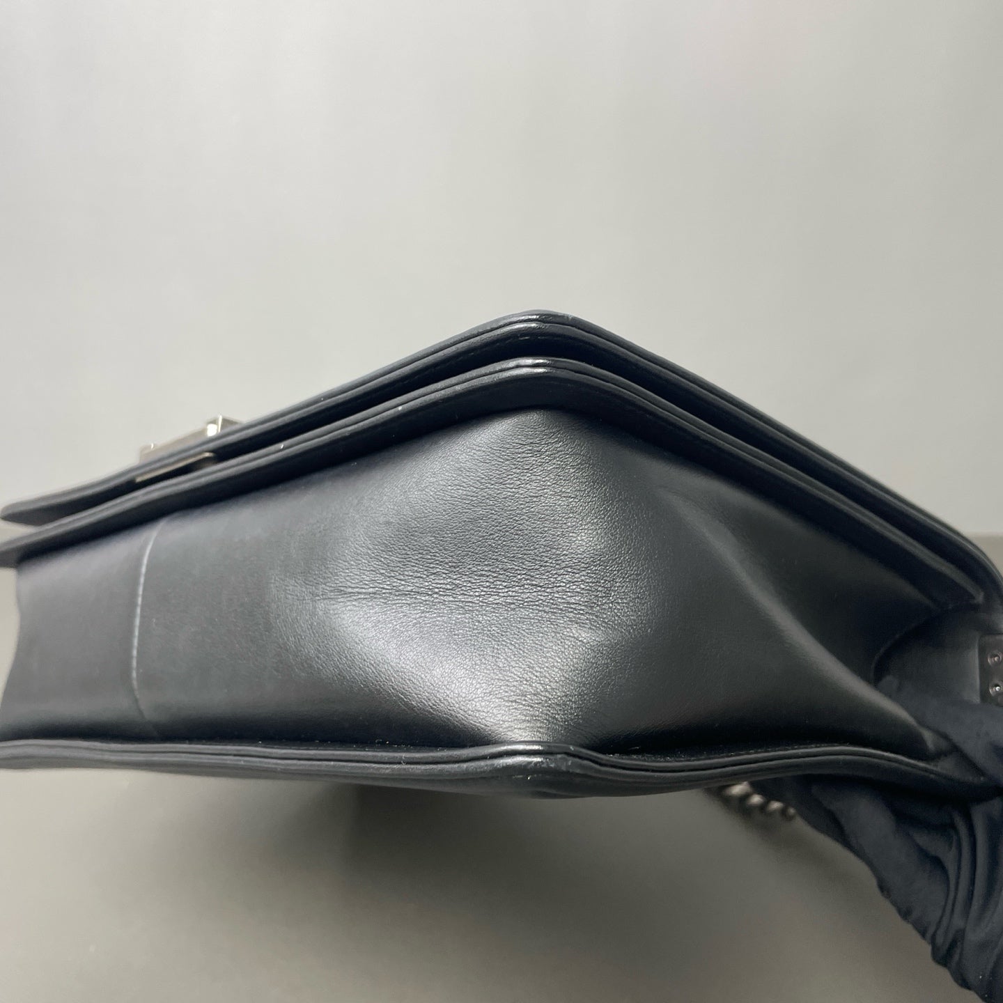 Chanel - Other - Leather - Black - (medium)