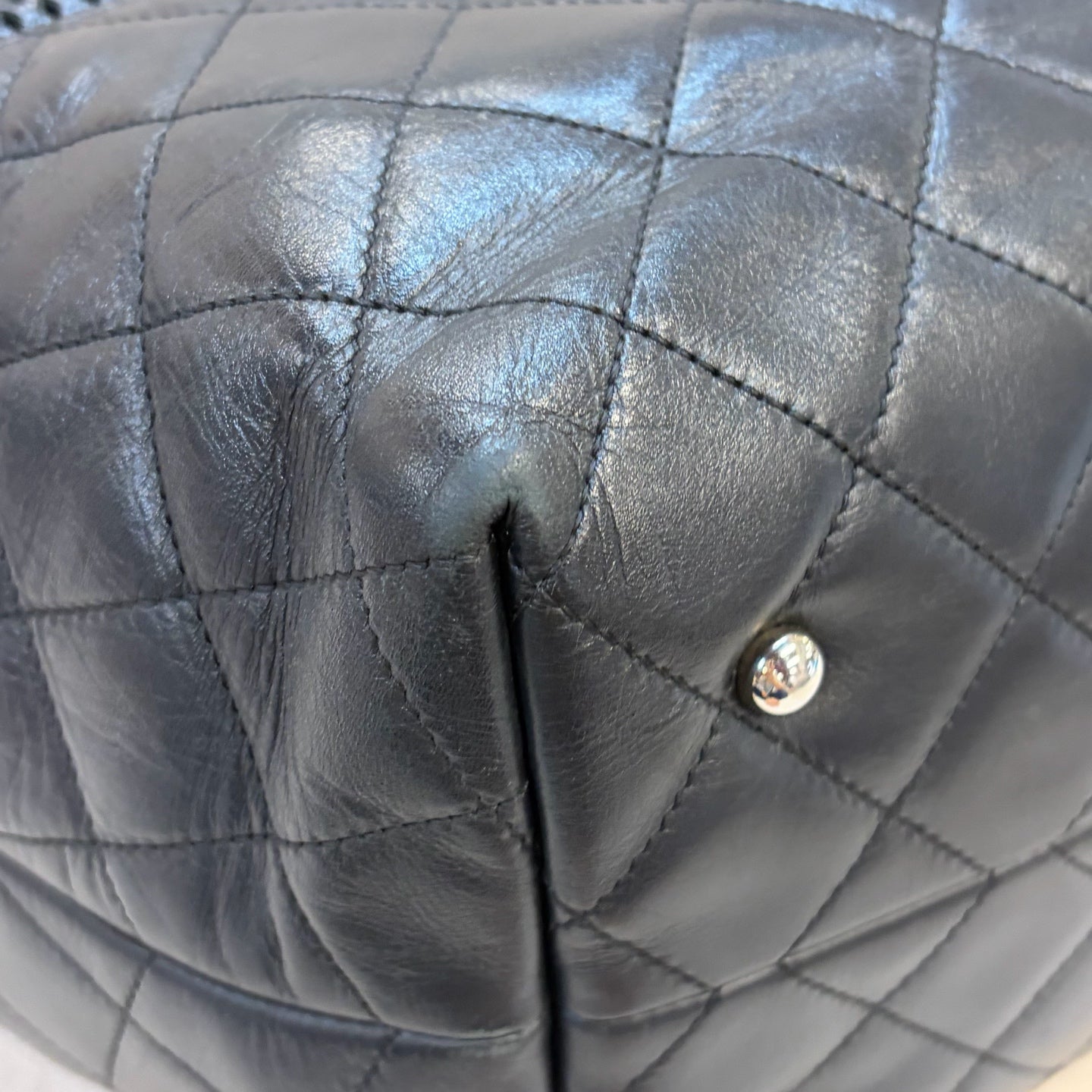 Chanel - Other - Leather - Black - (medium)