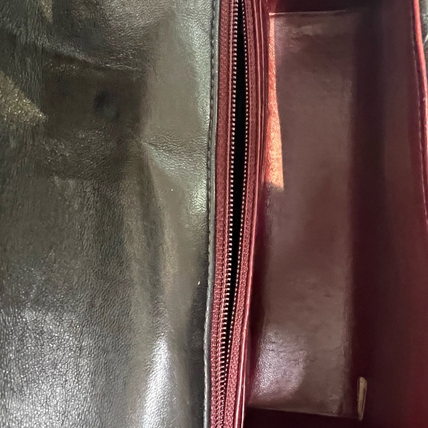 Chanel - Other - Leather - Black - (medium)