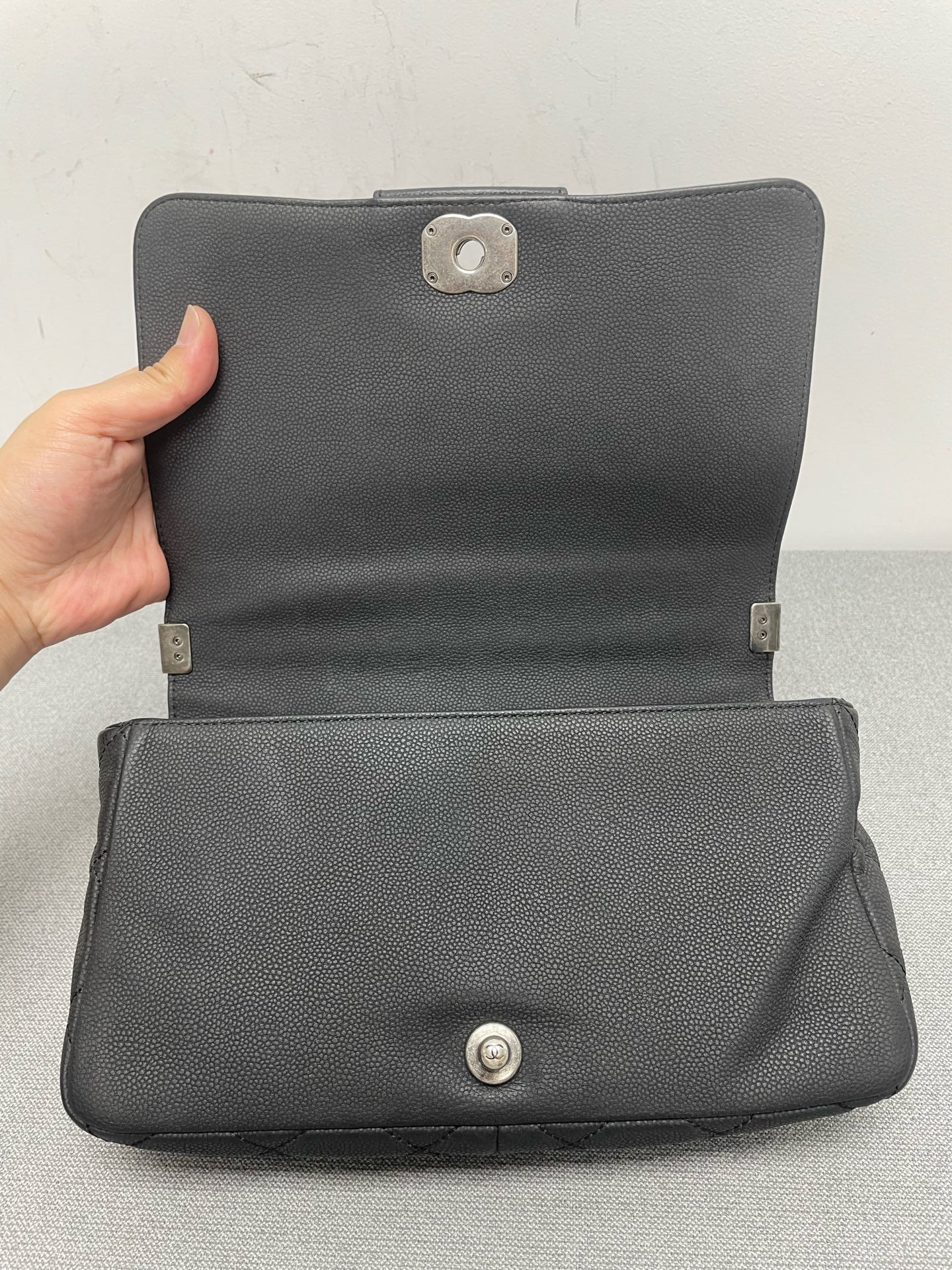 Chanel - Other - Leather - Black - (medium)