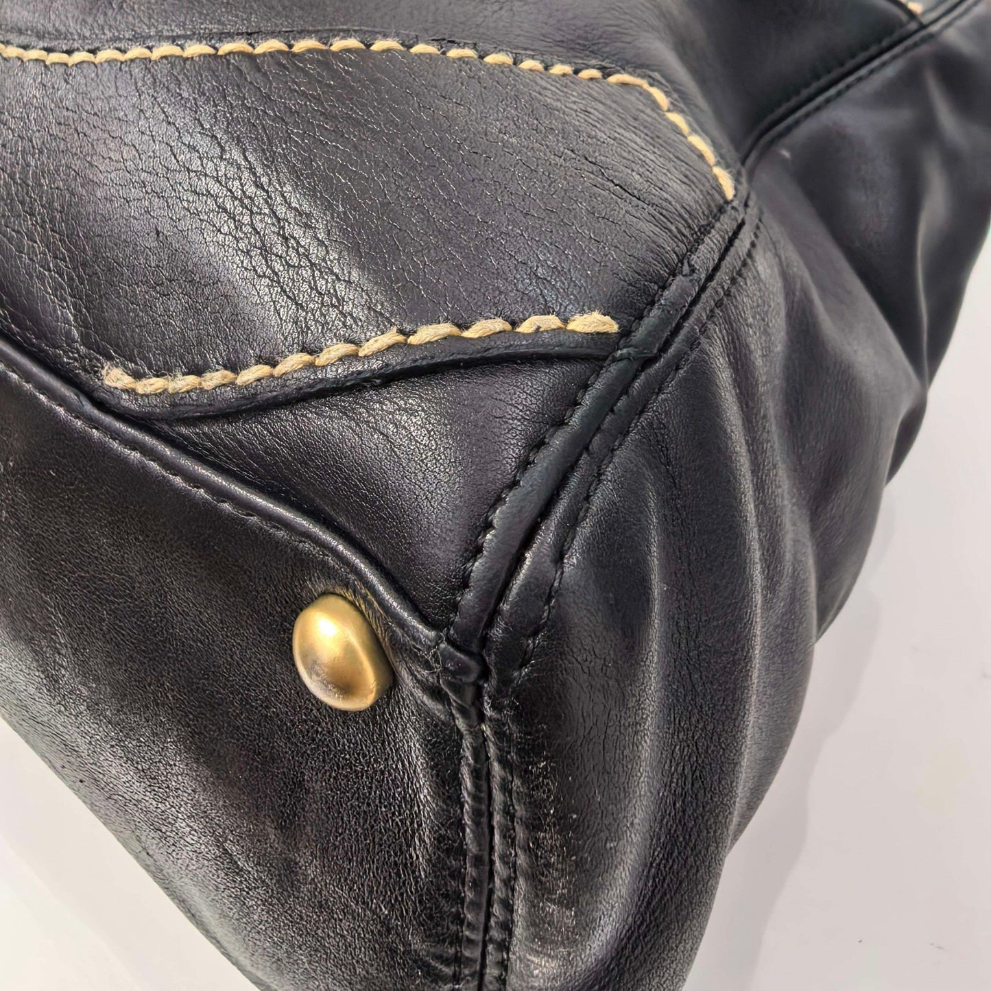 Chanel - Other - Leather - Black - (medium)