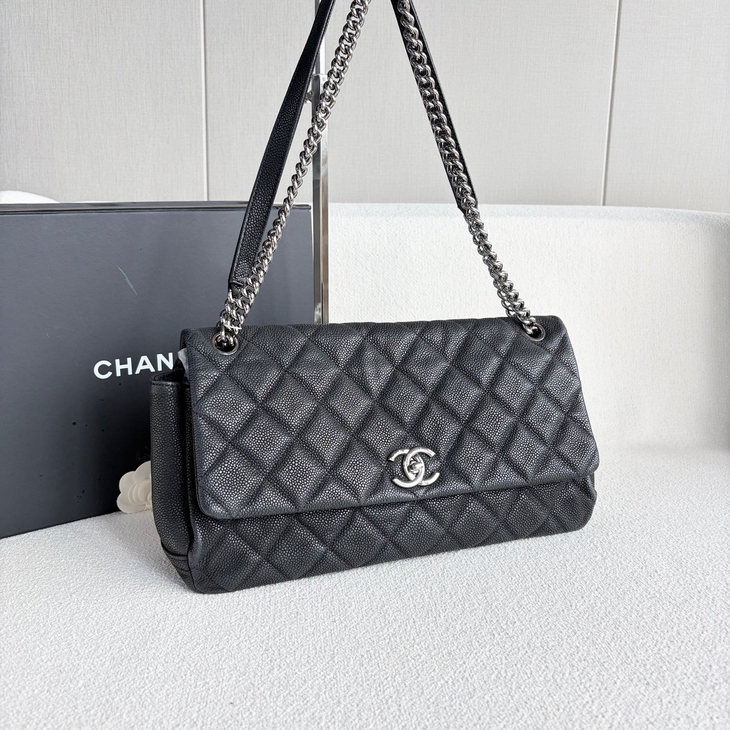 Chanel - Other - Leather - Black - (medium)