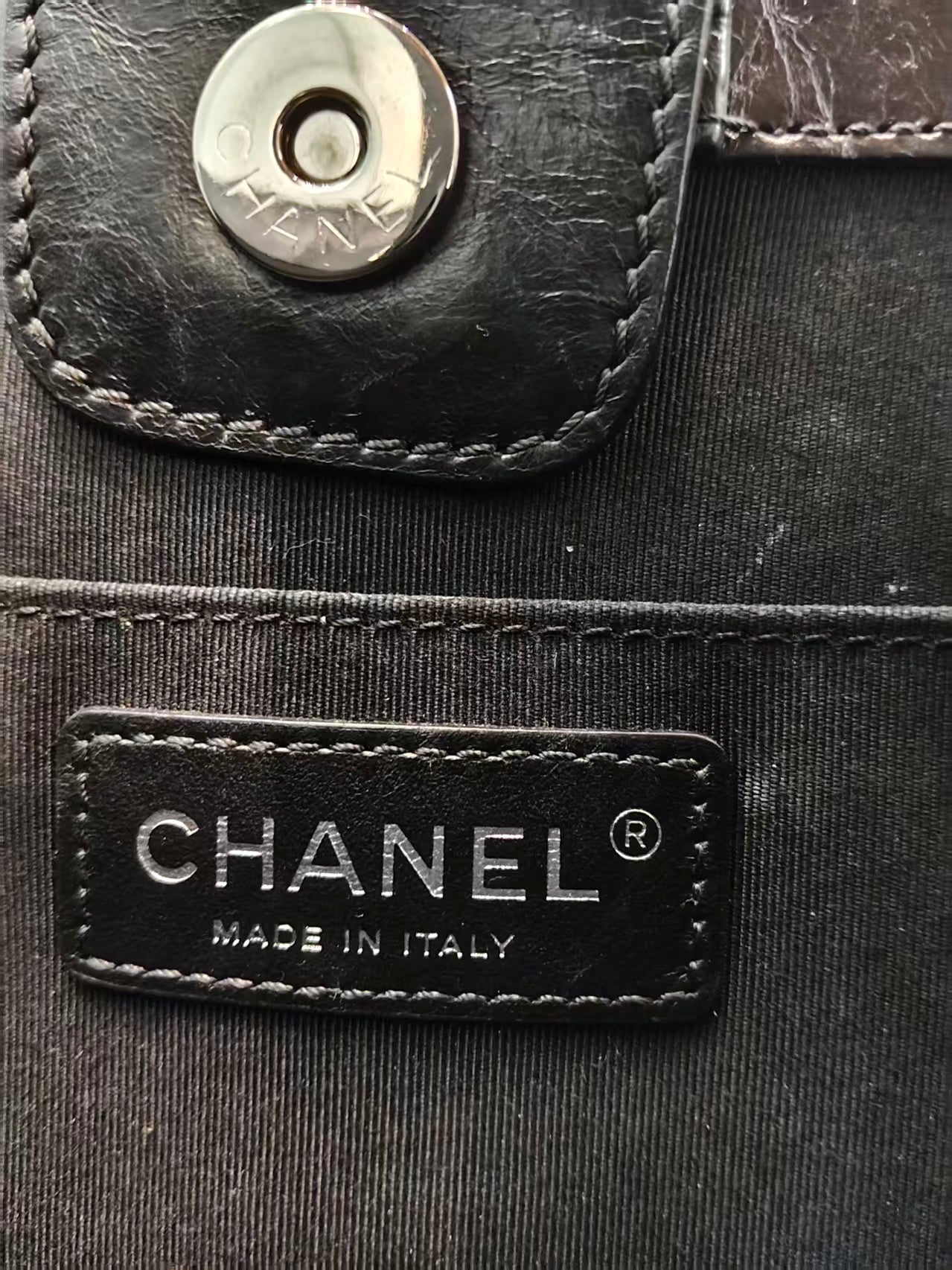 Chanel - Other - Leather - Black - (medium)