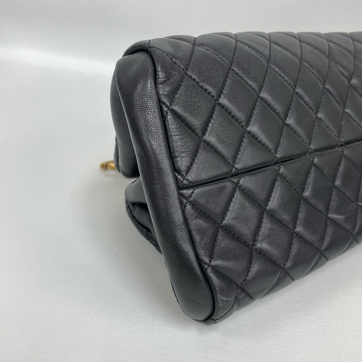 Chanel - Other - Leather - Black - (medium)