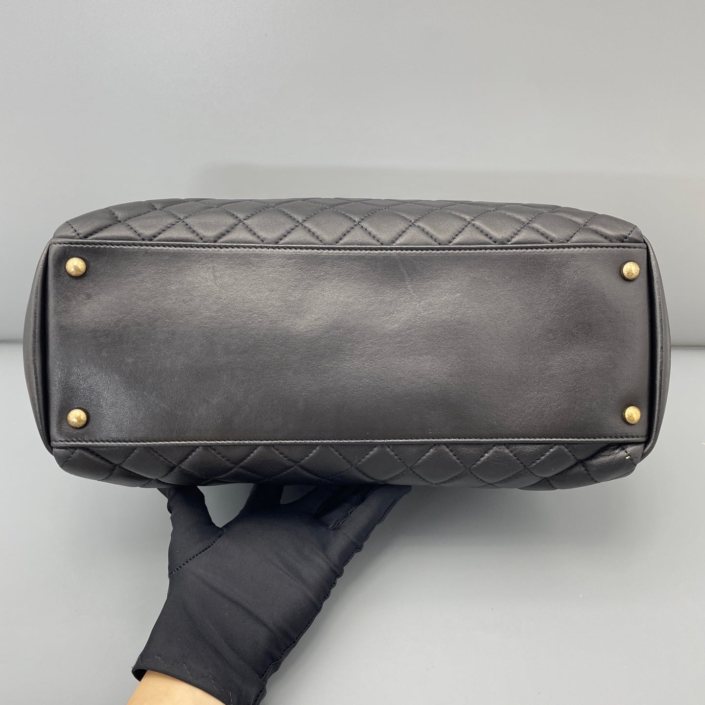 Chanel - Other - Leather - Black - (medium)