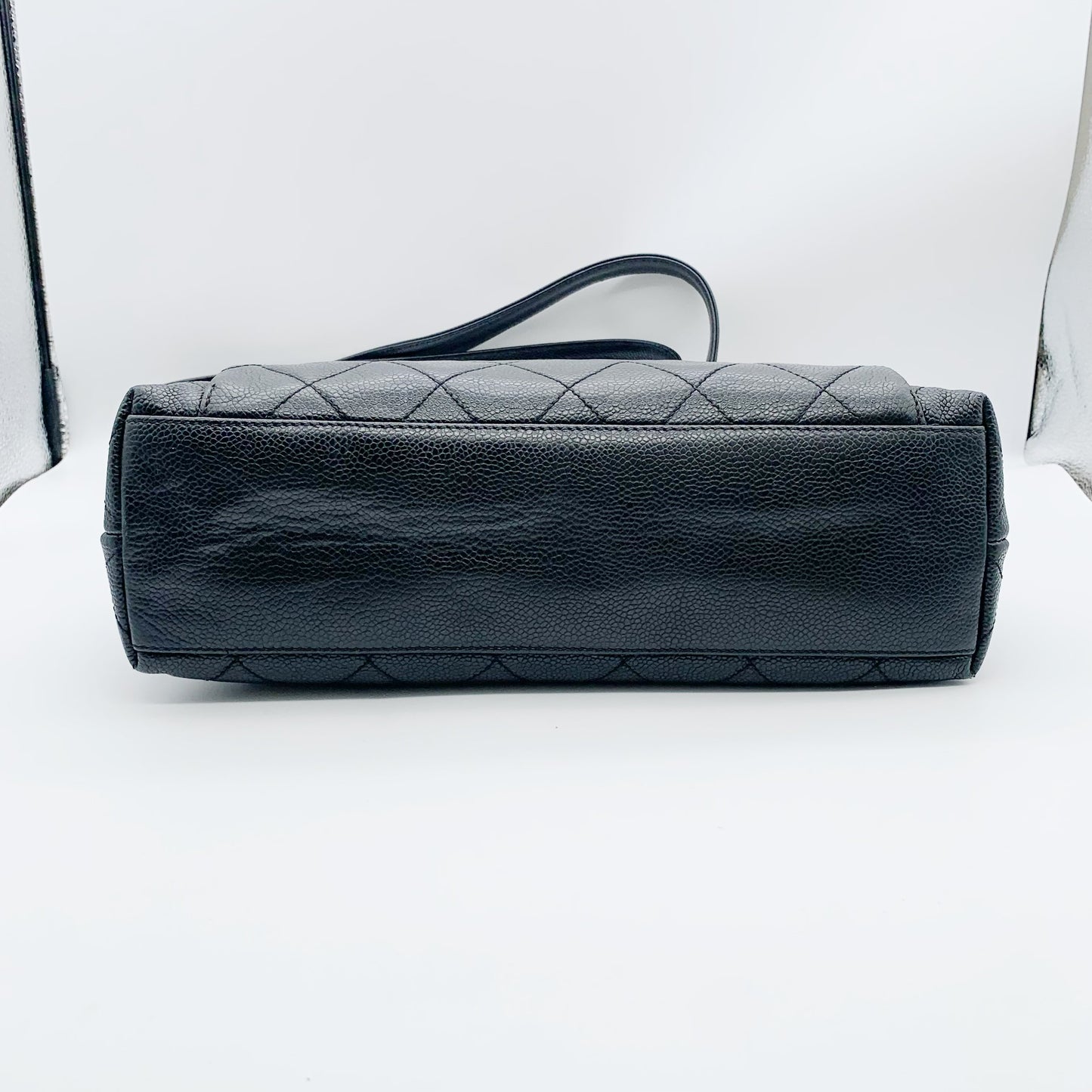 Chanel - Other - Leather - Black - (medium)