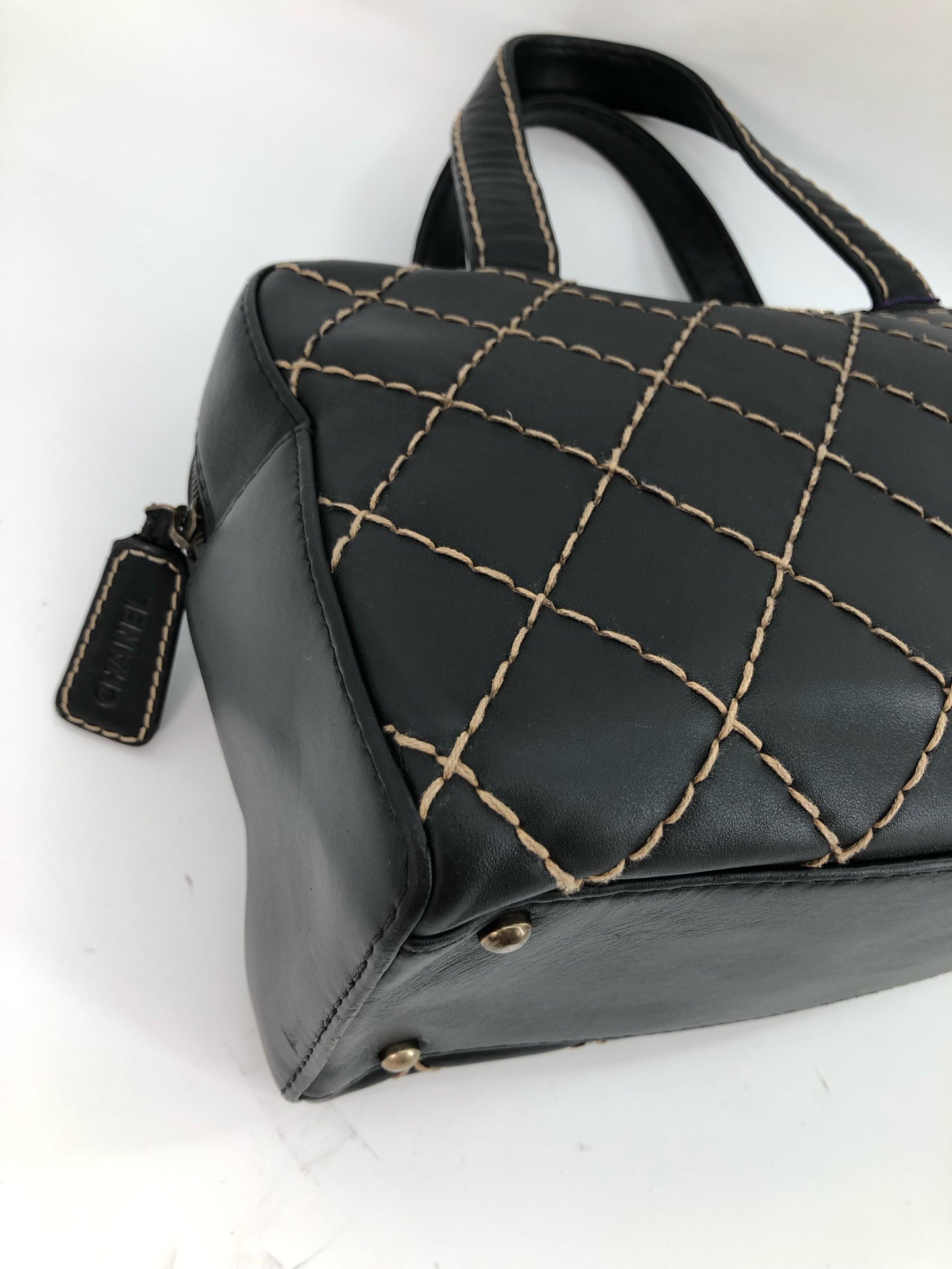 Chanel - Other - Leather - Black - (medium)