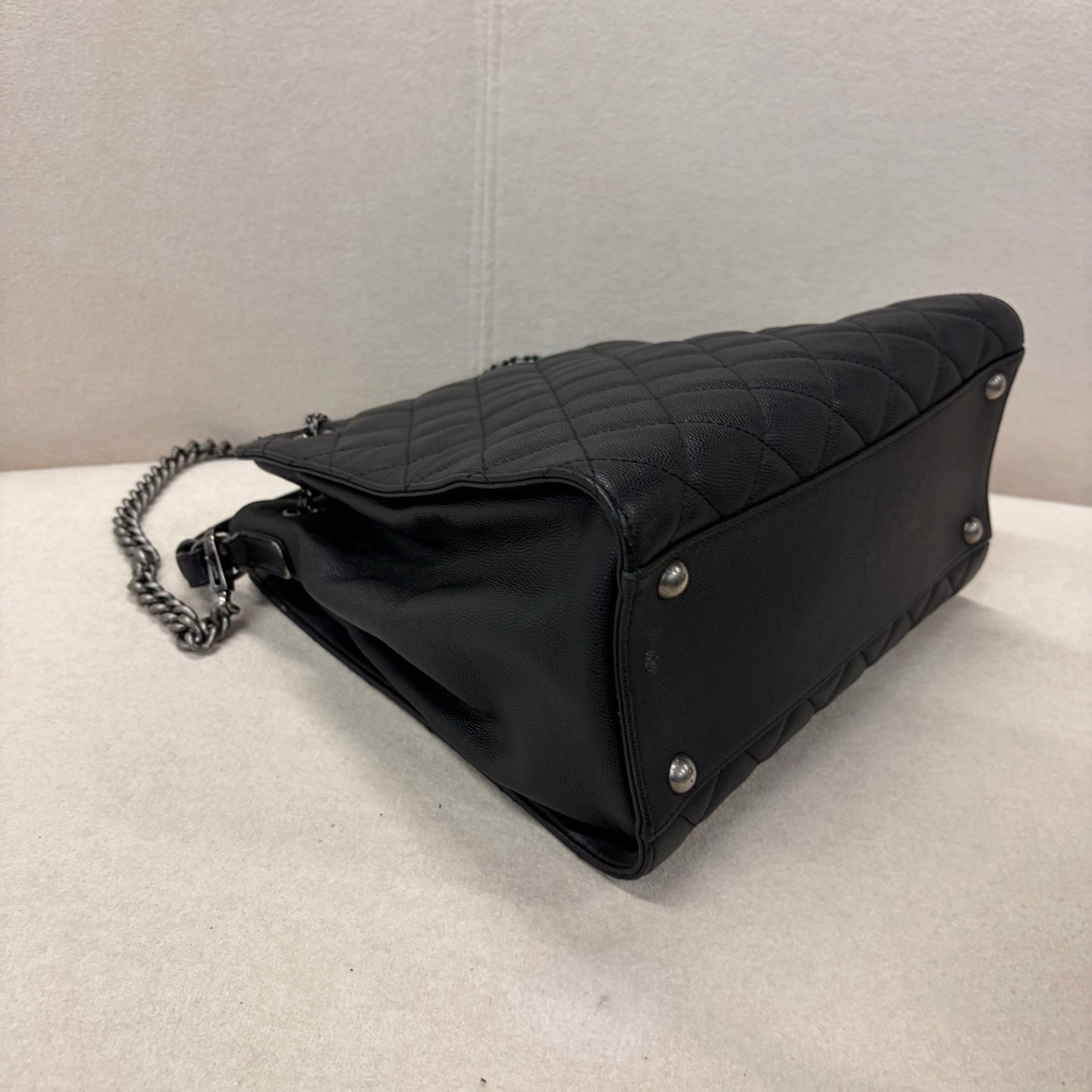 Chanel - Other - Leather - Black - (medium)